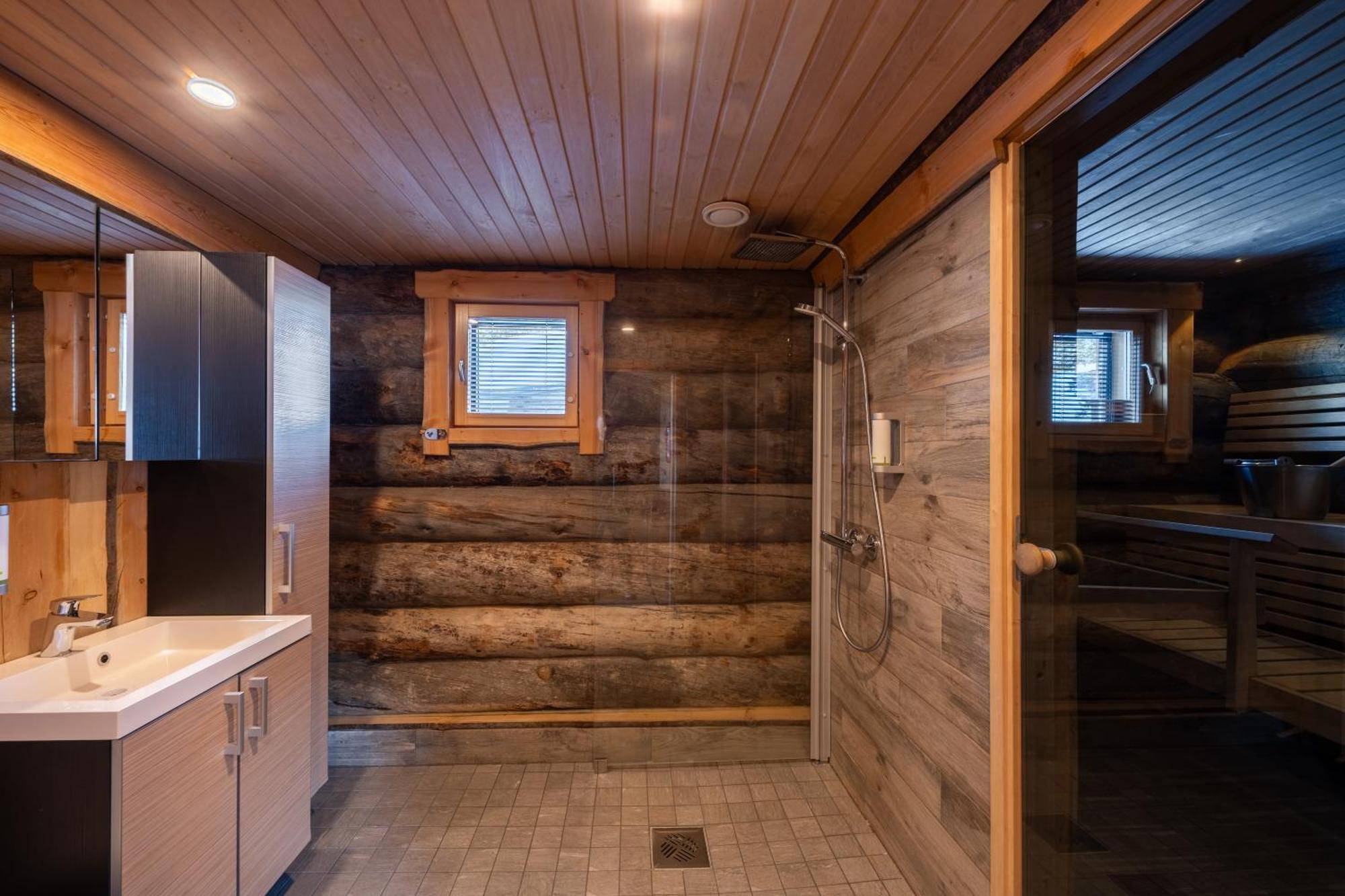 Log Cabin