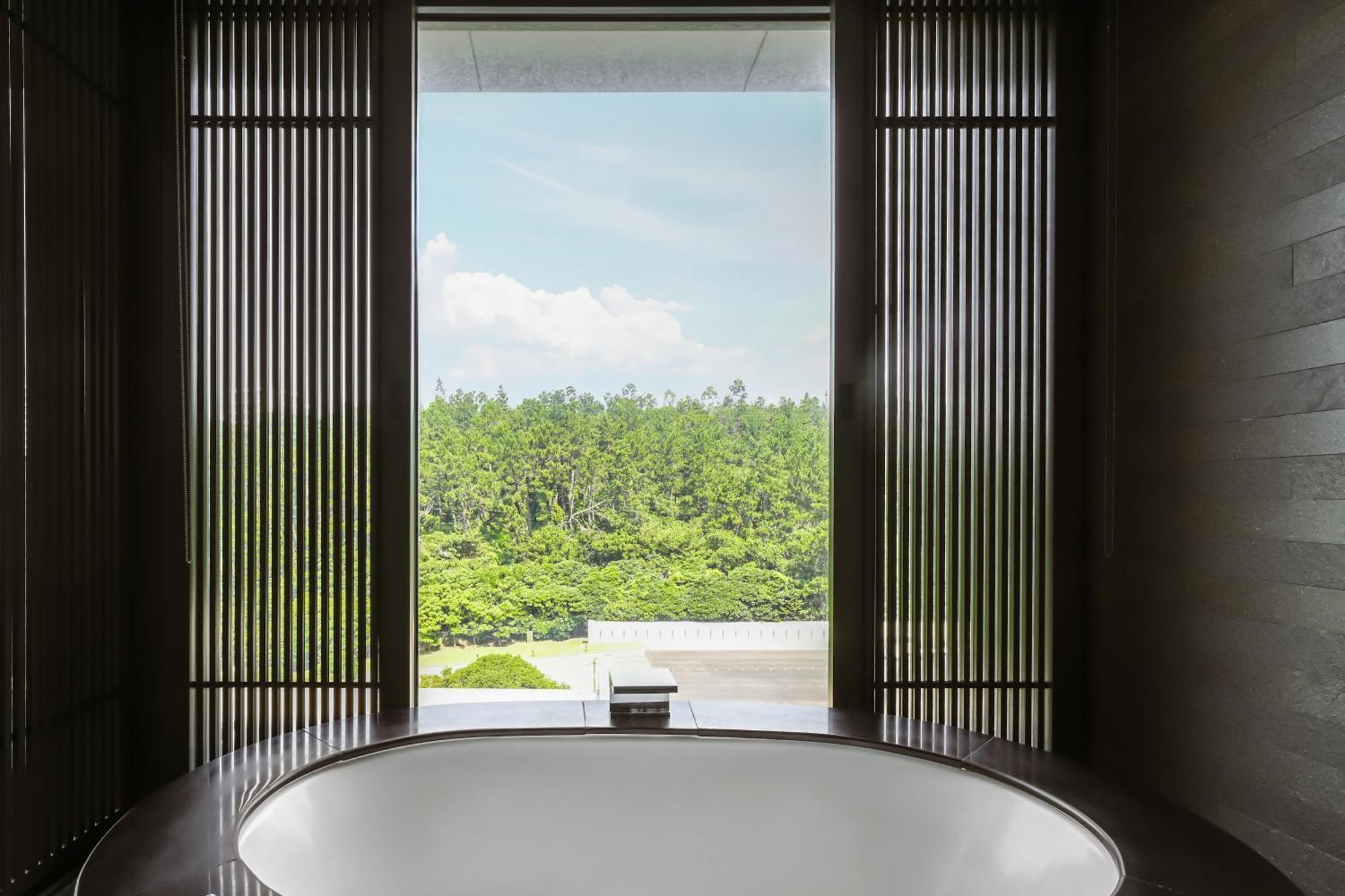 Cabin B Forest View King Bed