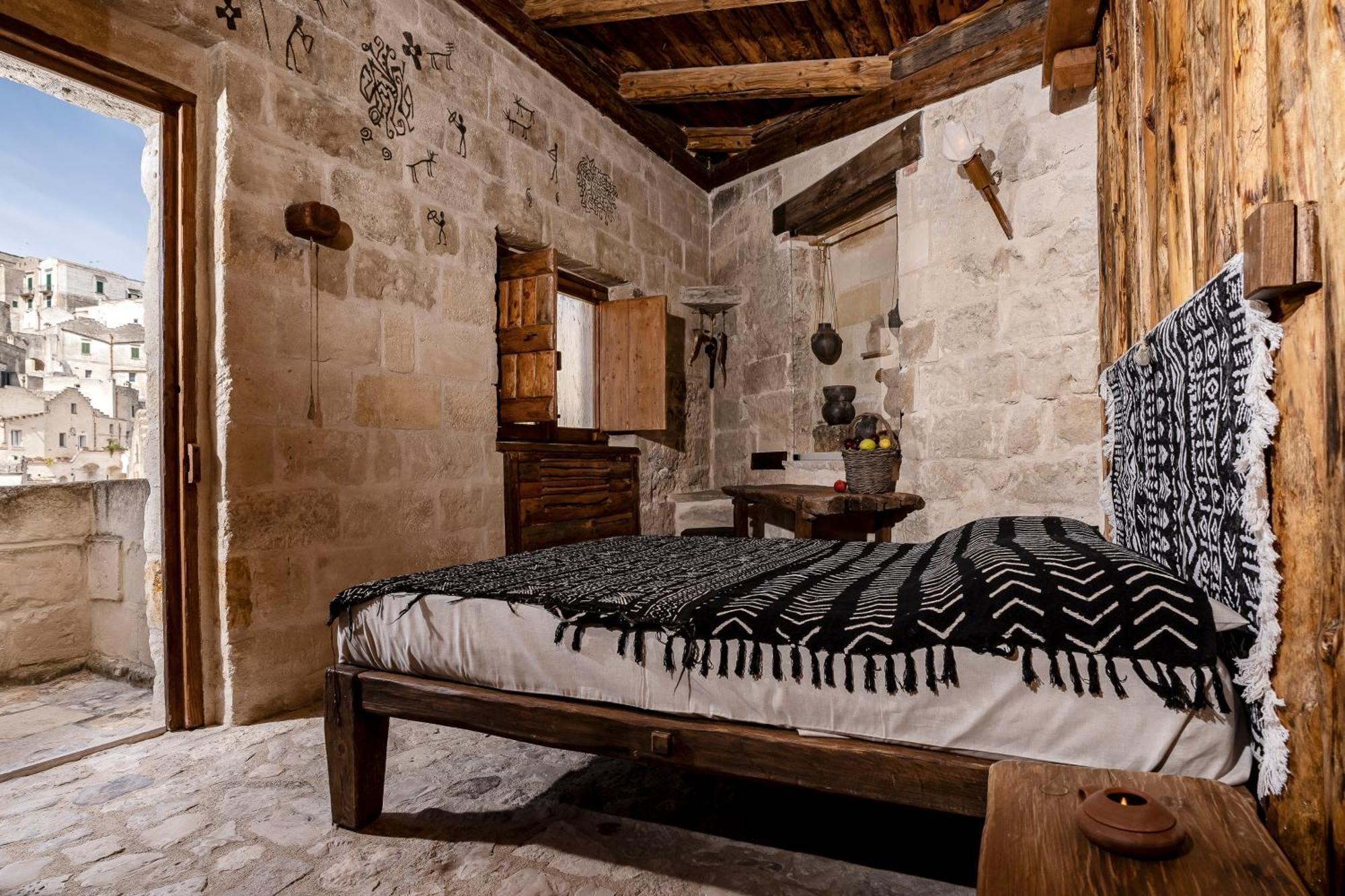 Double Room,1759863619:JPEG