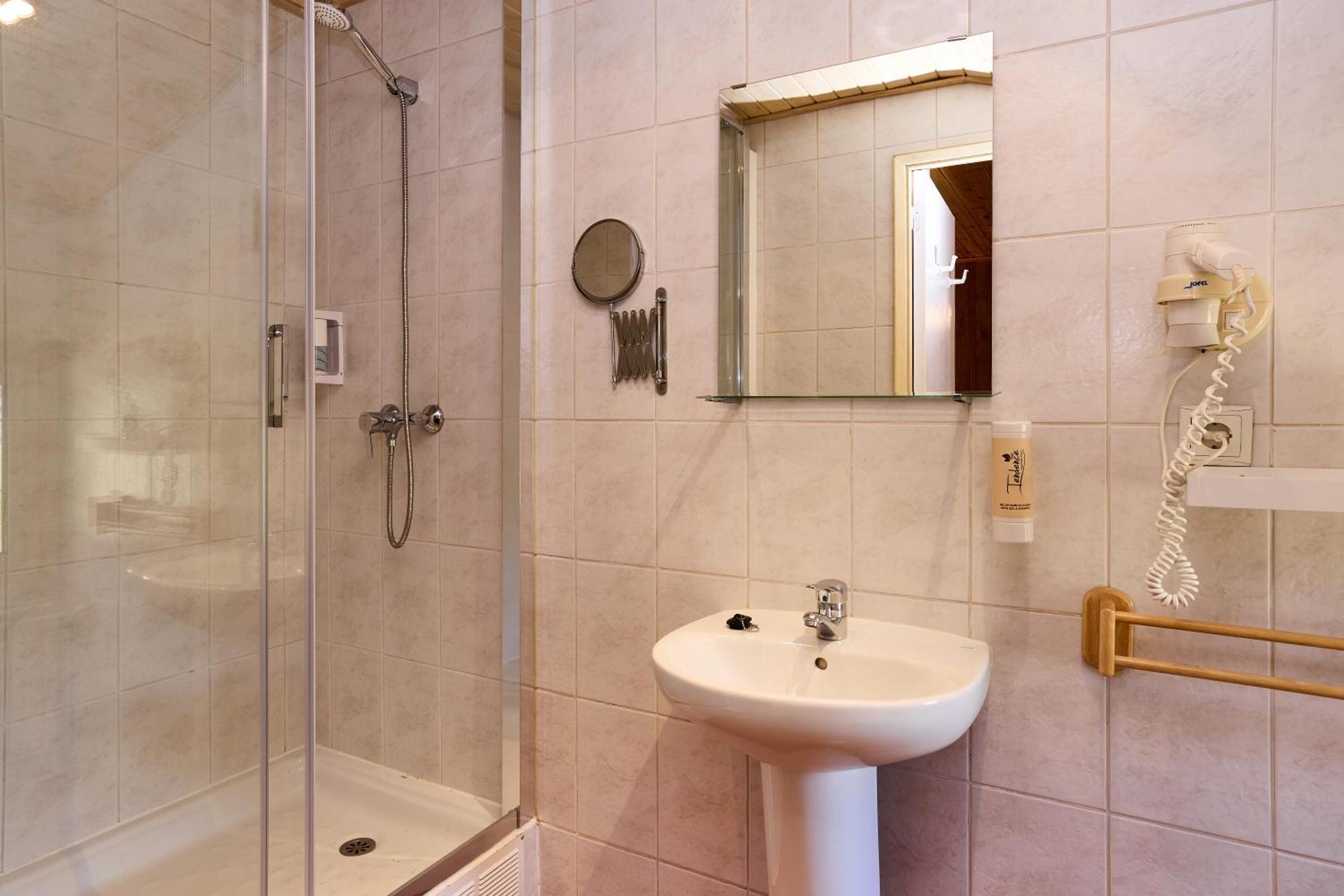 Double Room,1618276172:JPEG