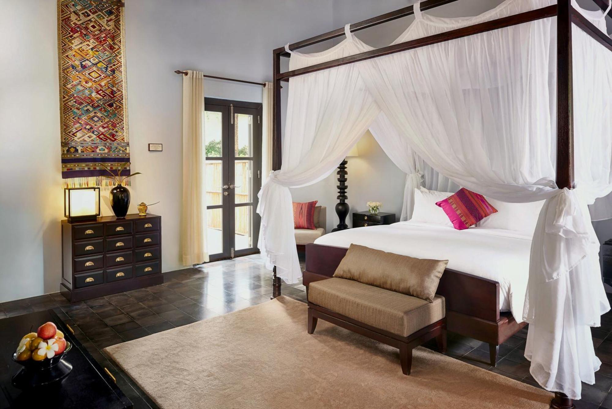Heritage Suite with King Bed,1713918650:JPEG
