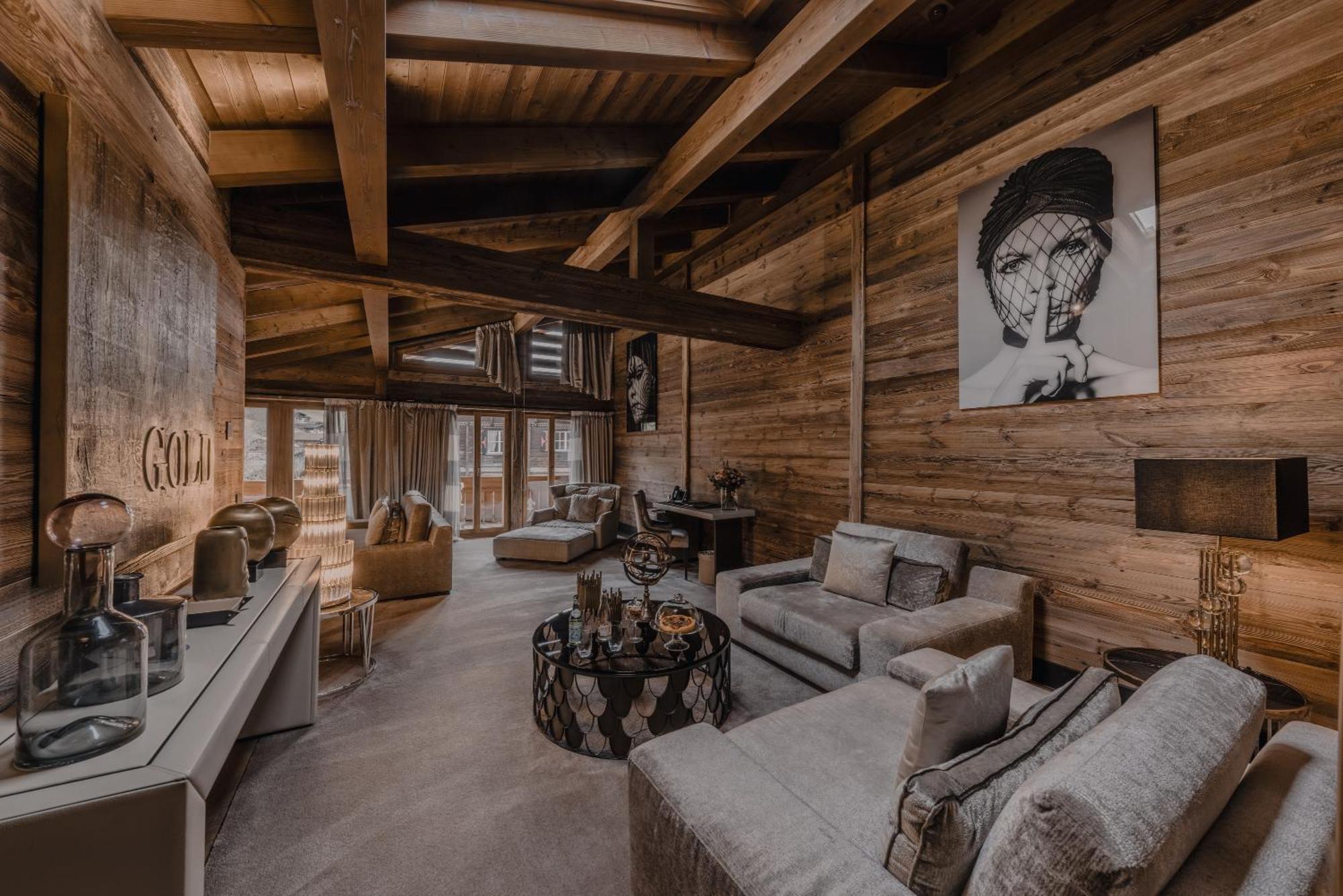 Prestige Suite mit 2 Schlafzimmern, 2 Bädern und Wohnzimmer