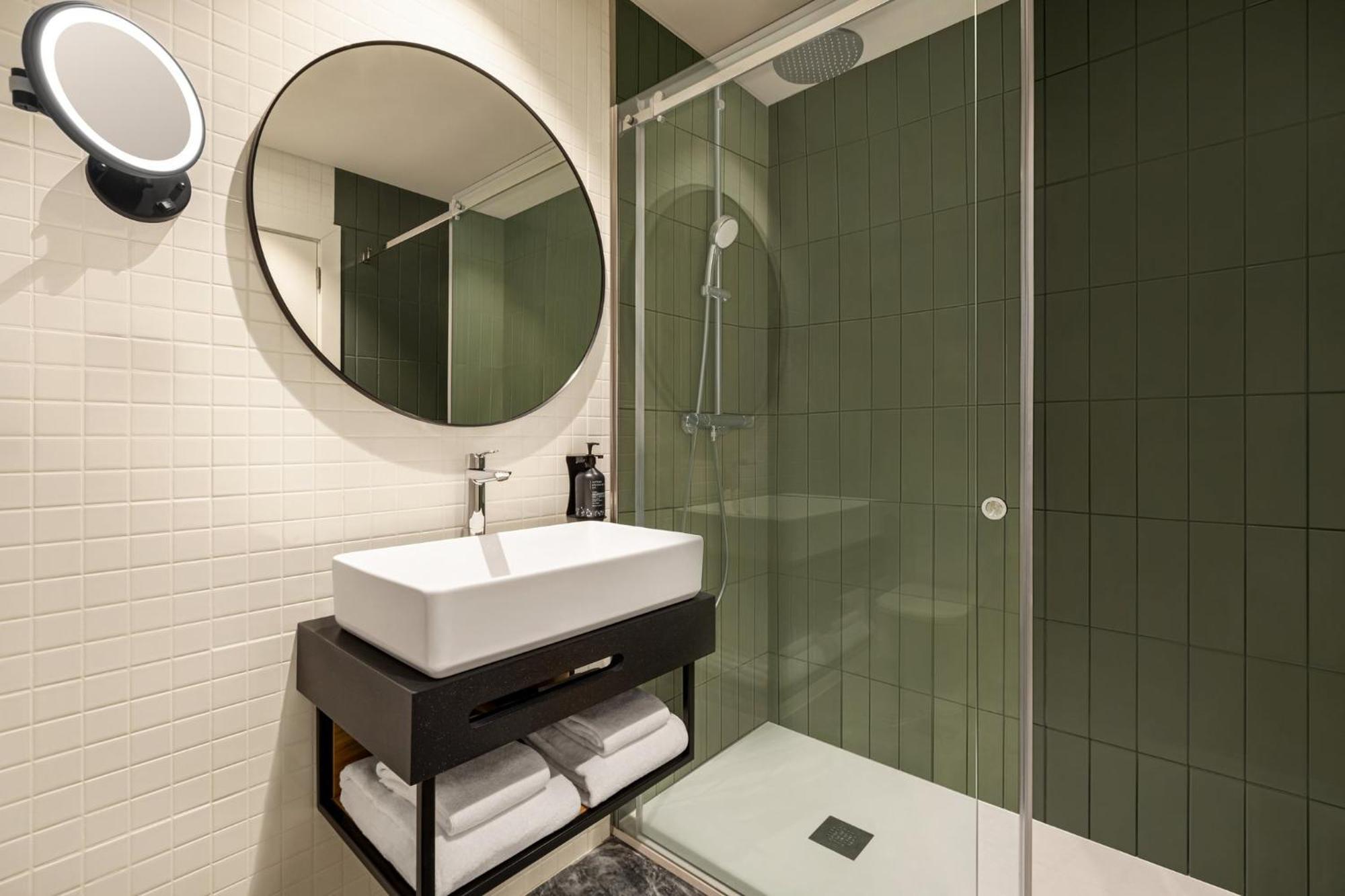 Standard Twin Room,1635890372:JPEG