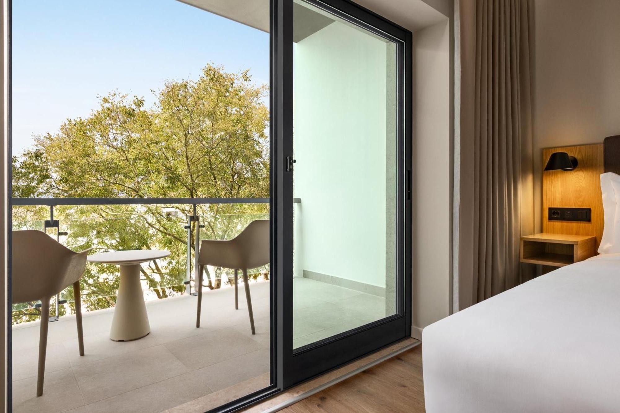 Standard Queen Room Balcony