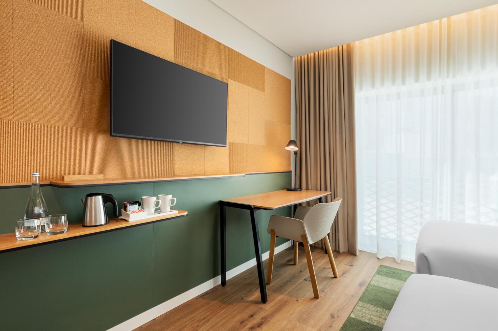 Standard Twin Room Two Twin Beds