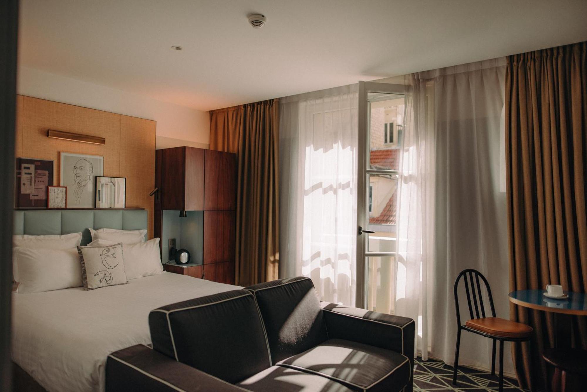 Deluxe Double Room Pool Access