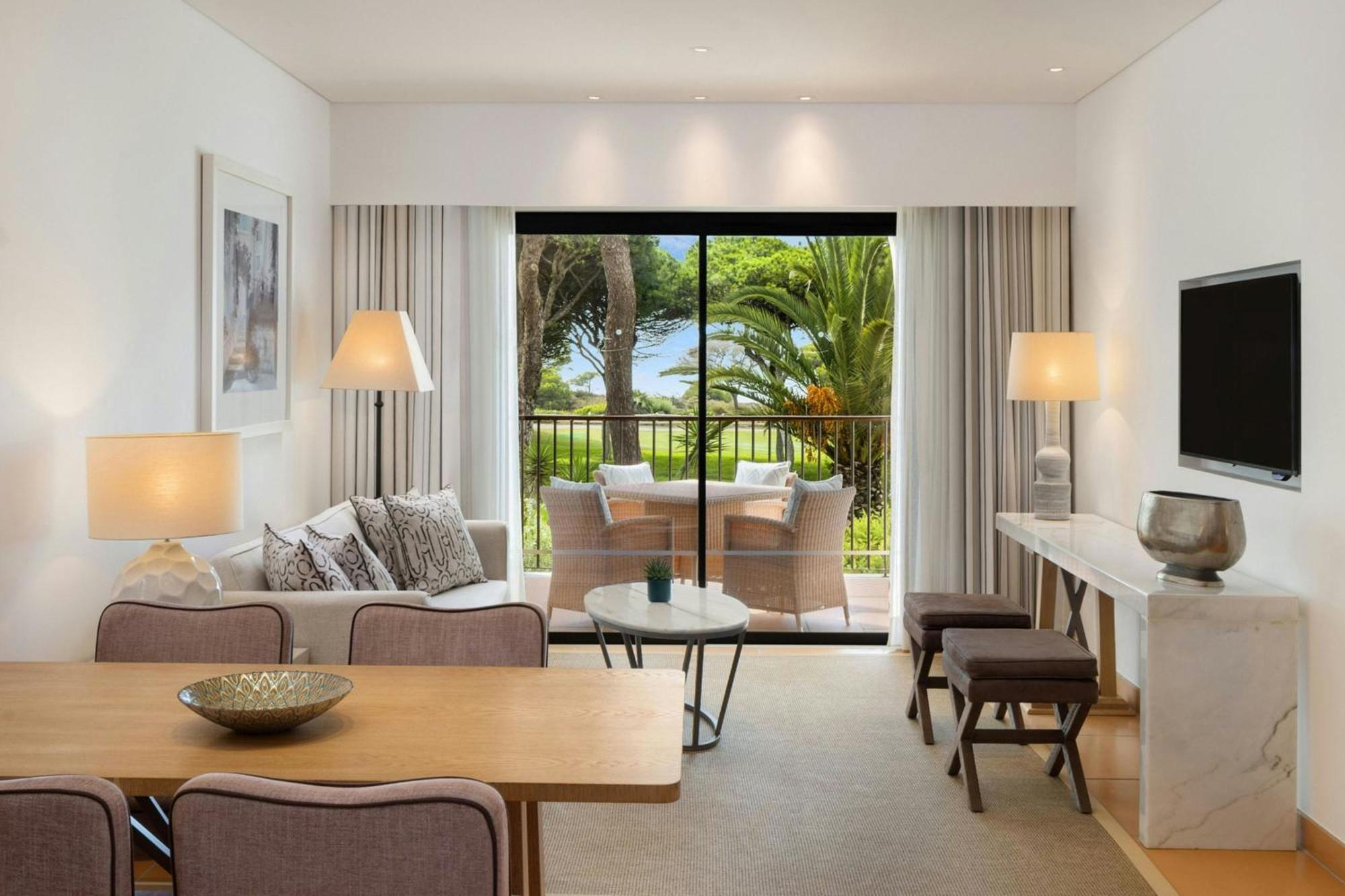 Ocean Familiesuite met 2 Slaapkamers - Uitzicht op het Zwembad
