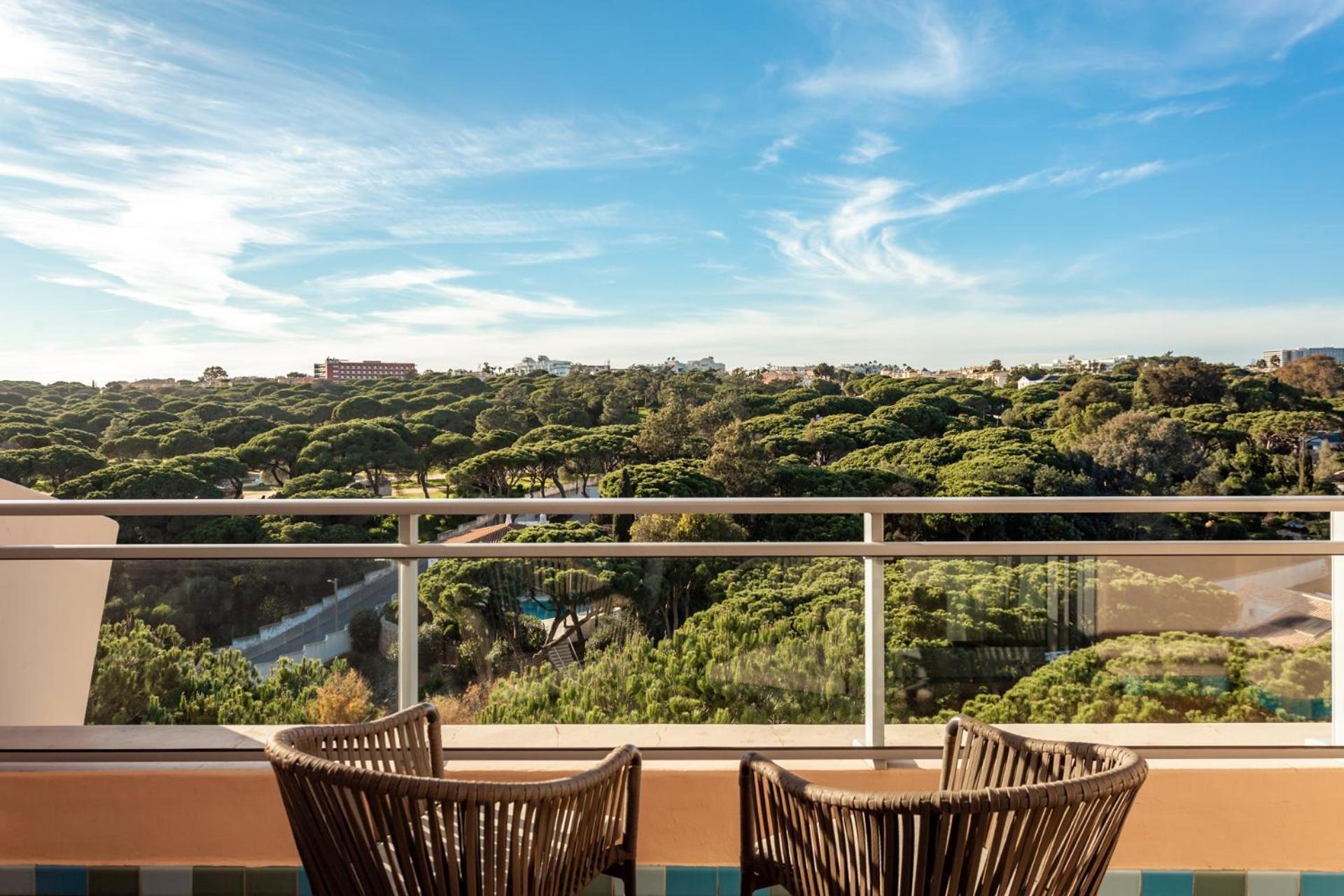 Suite with Resort View