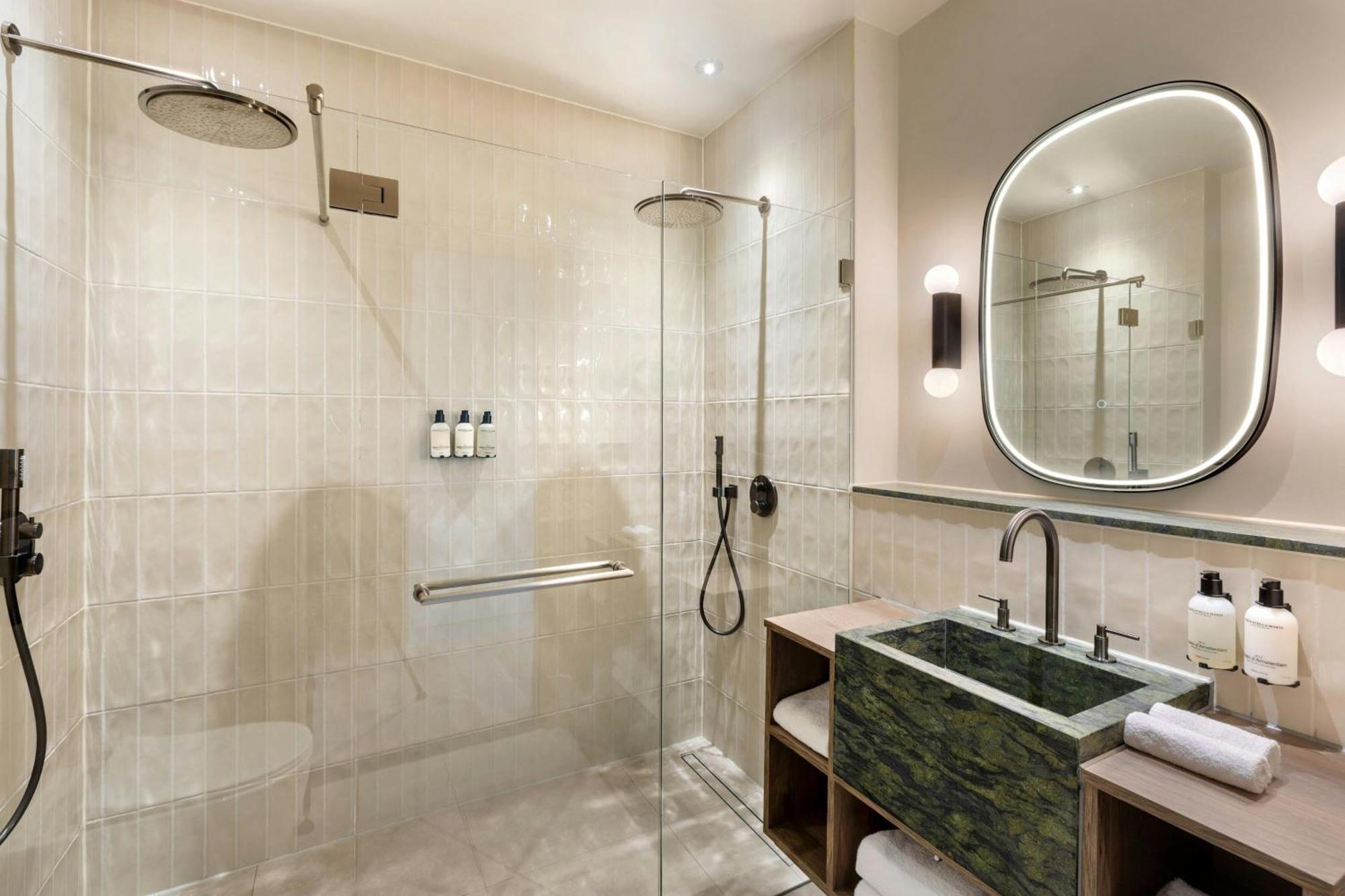 Junior King Suite