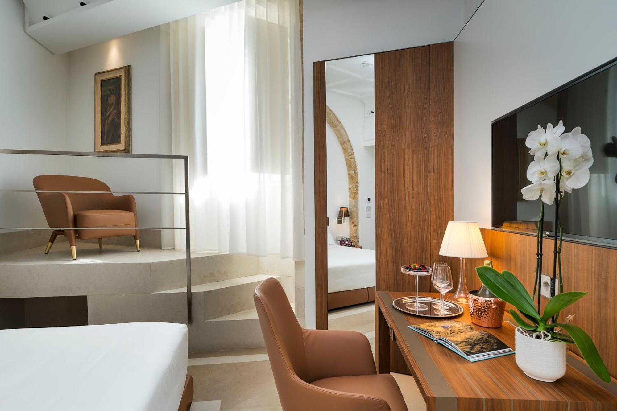 Deluxe Double Room Side Sea View