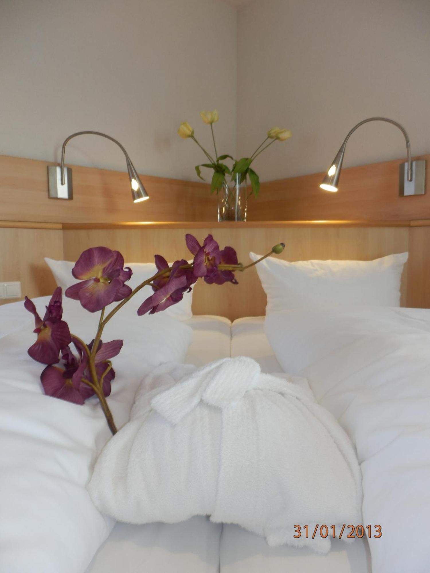 Double Room,1648256782:JPEG