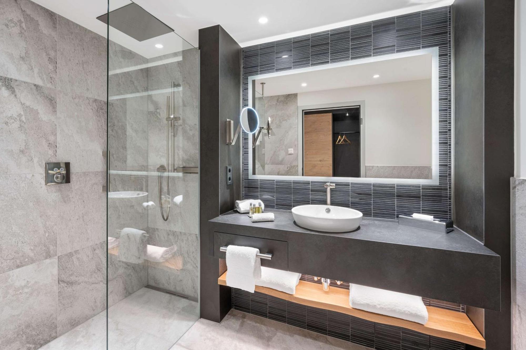 King Guest Room,1657134444:JPEG