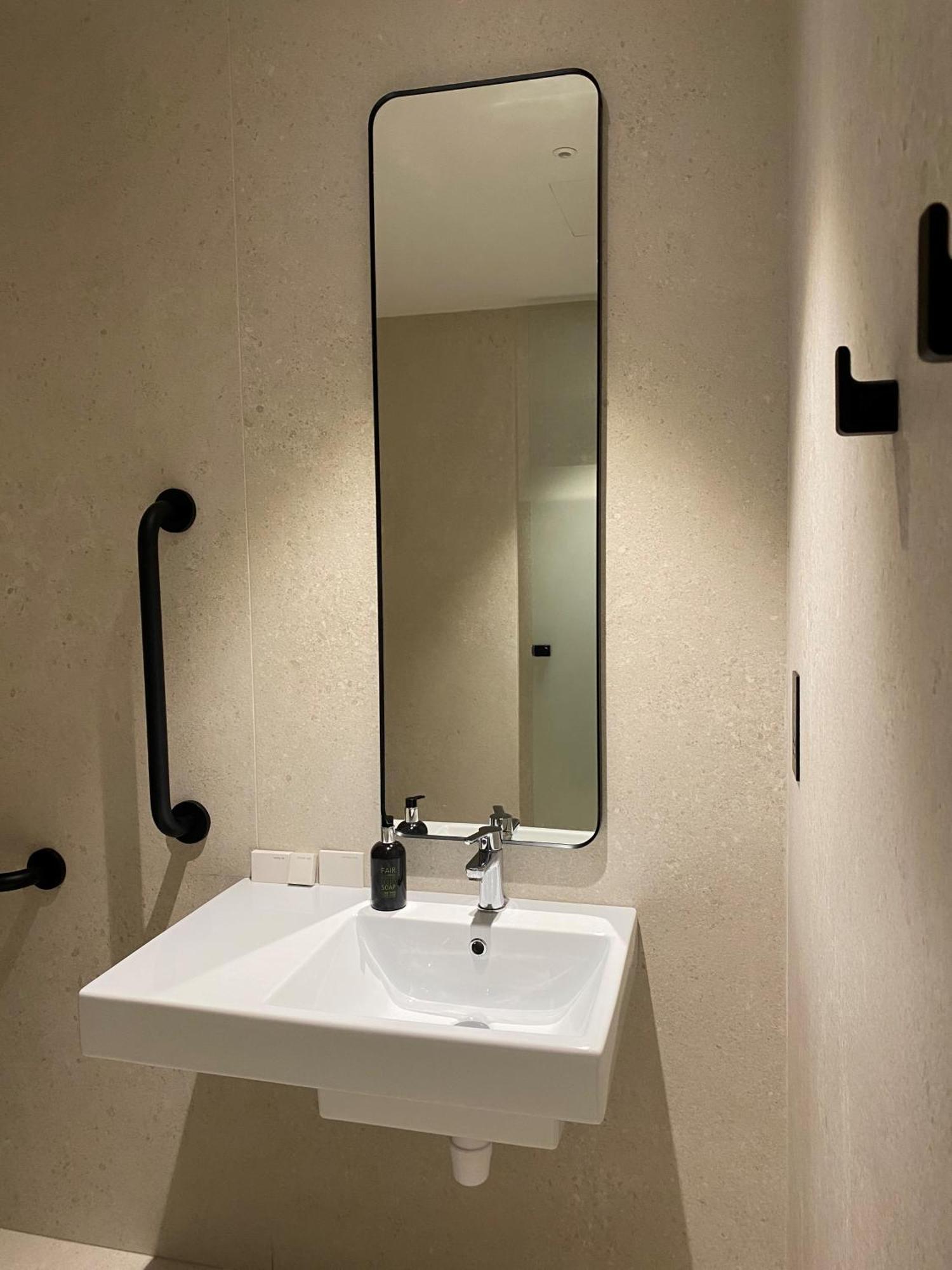 Twin Room - Disability Access,1657898566:JPEG