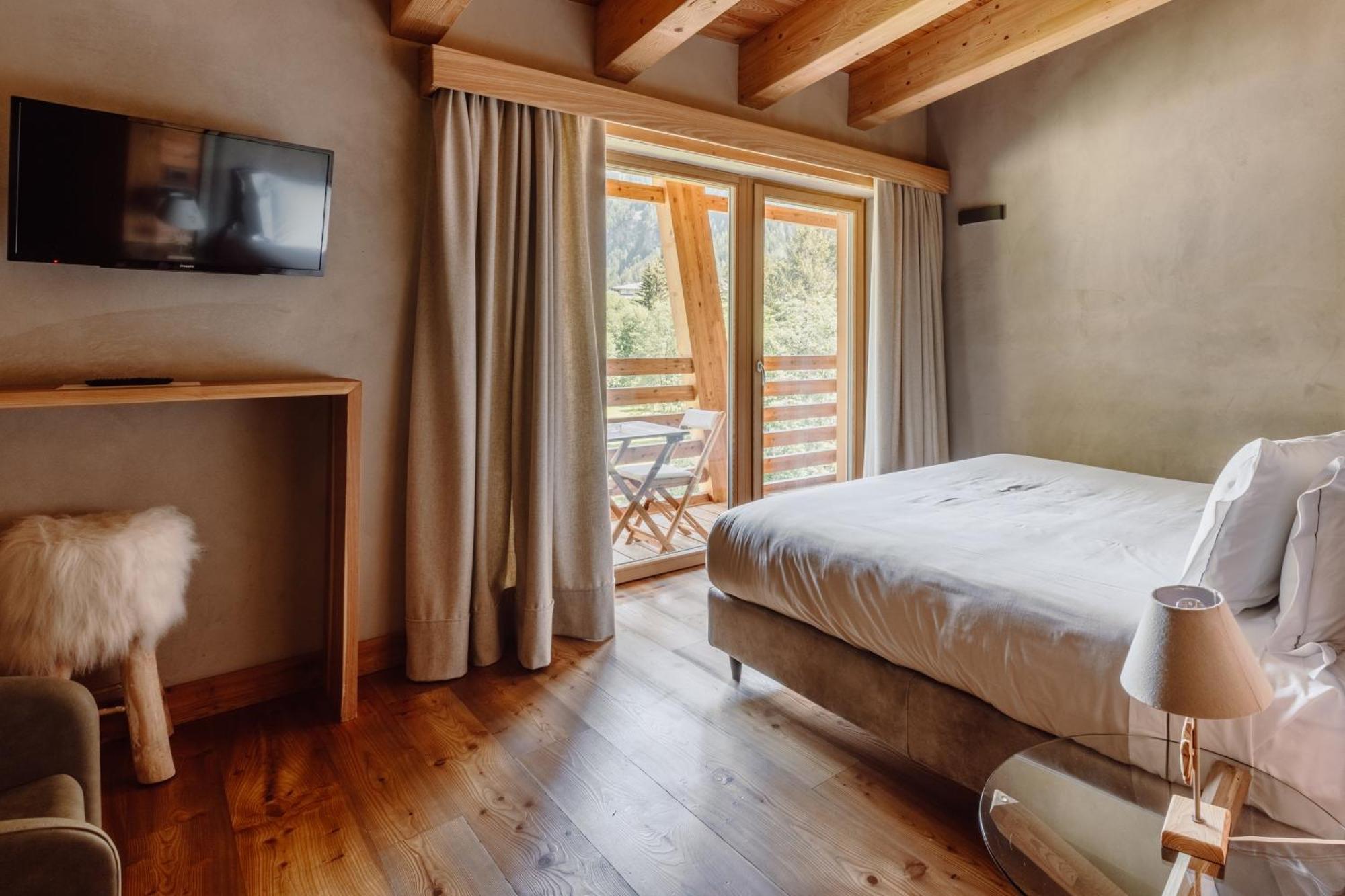 Large Double Room