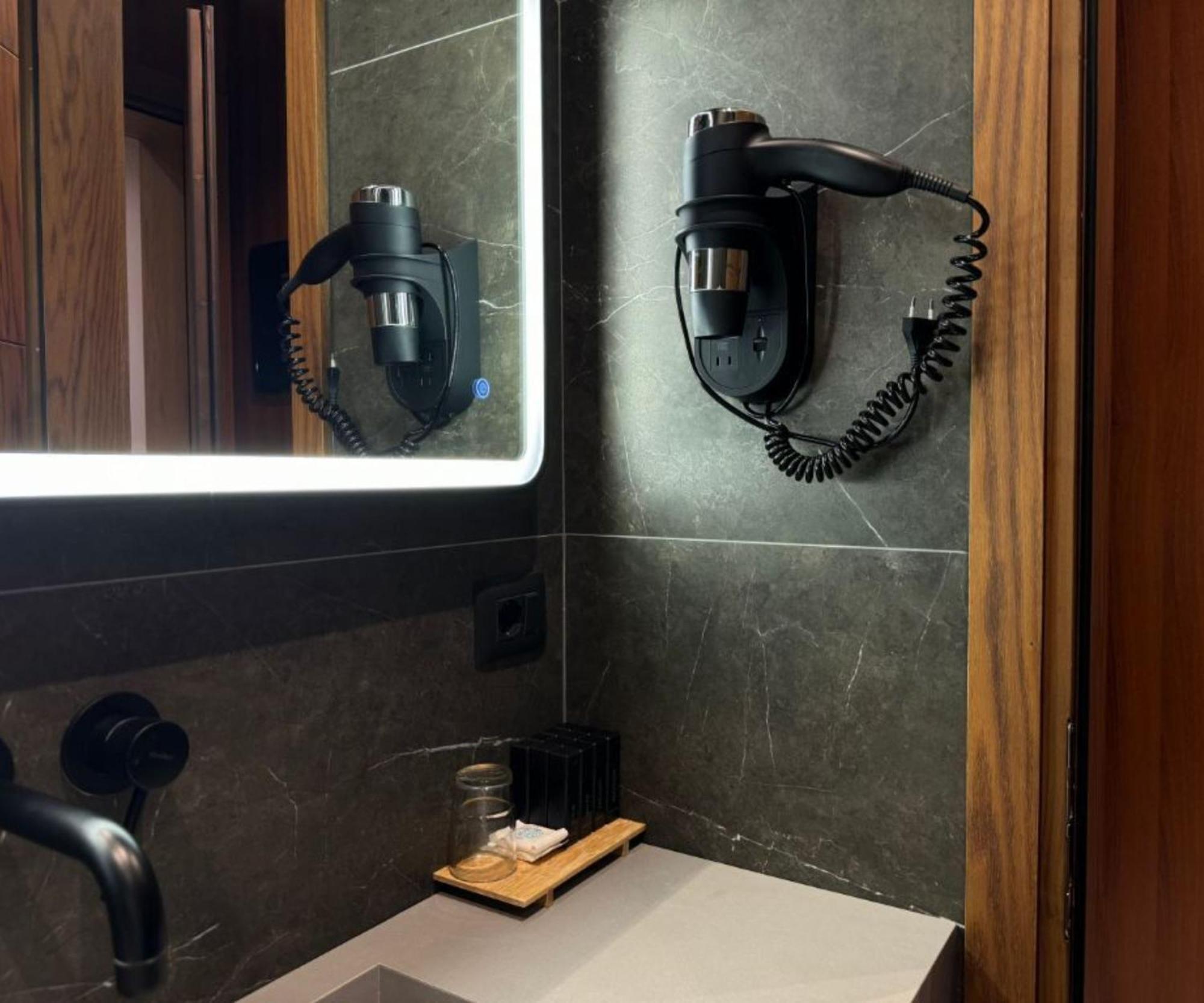 Deluxe Suite,1659514052:JPEG