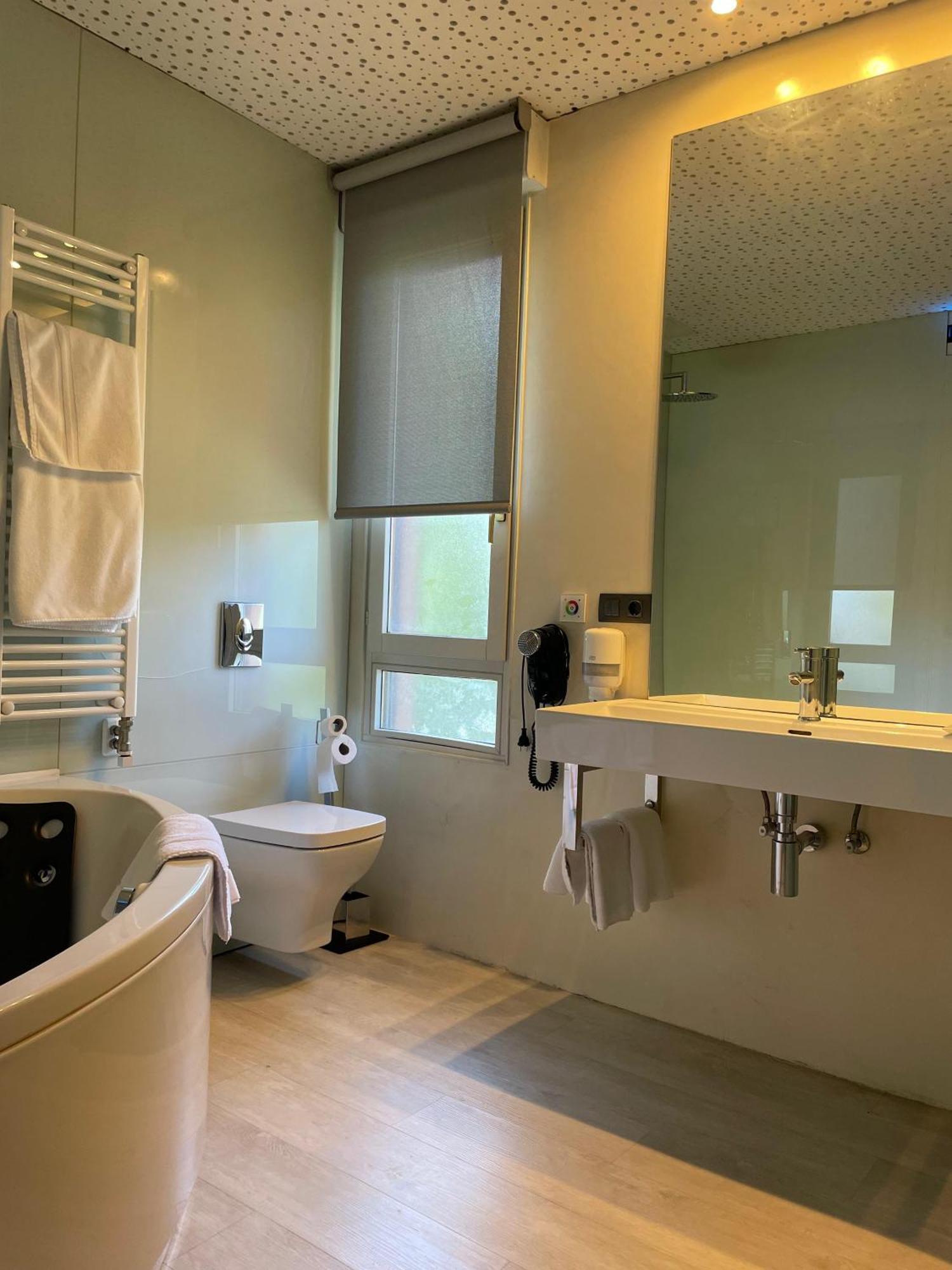 Double Room Spa Bath