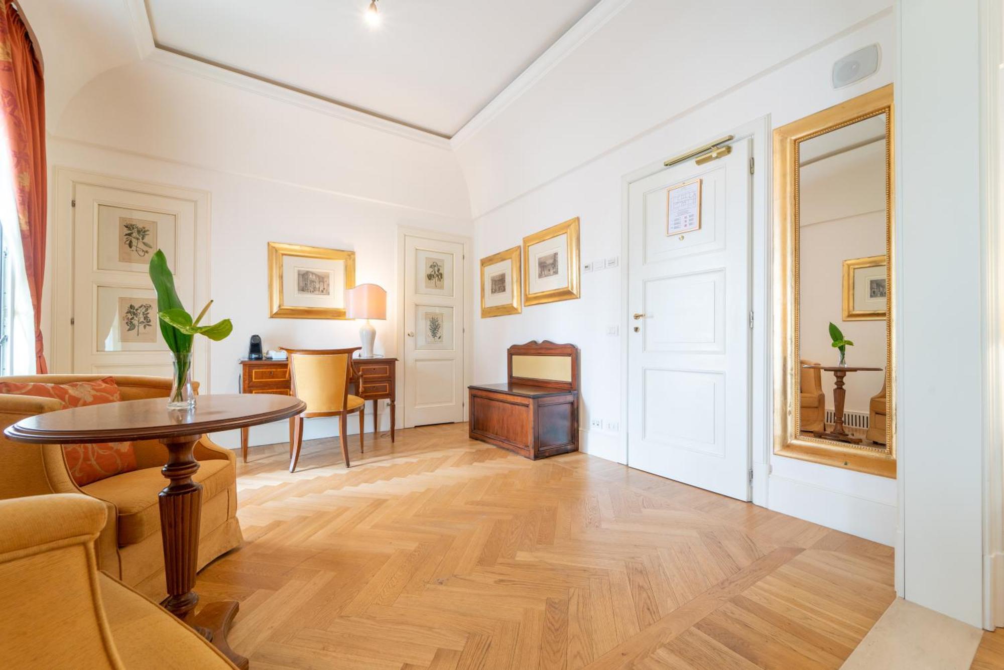 Suite with Garden View