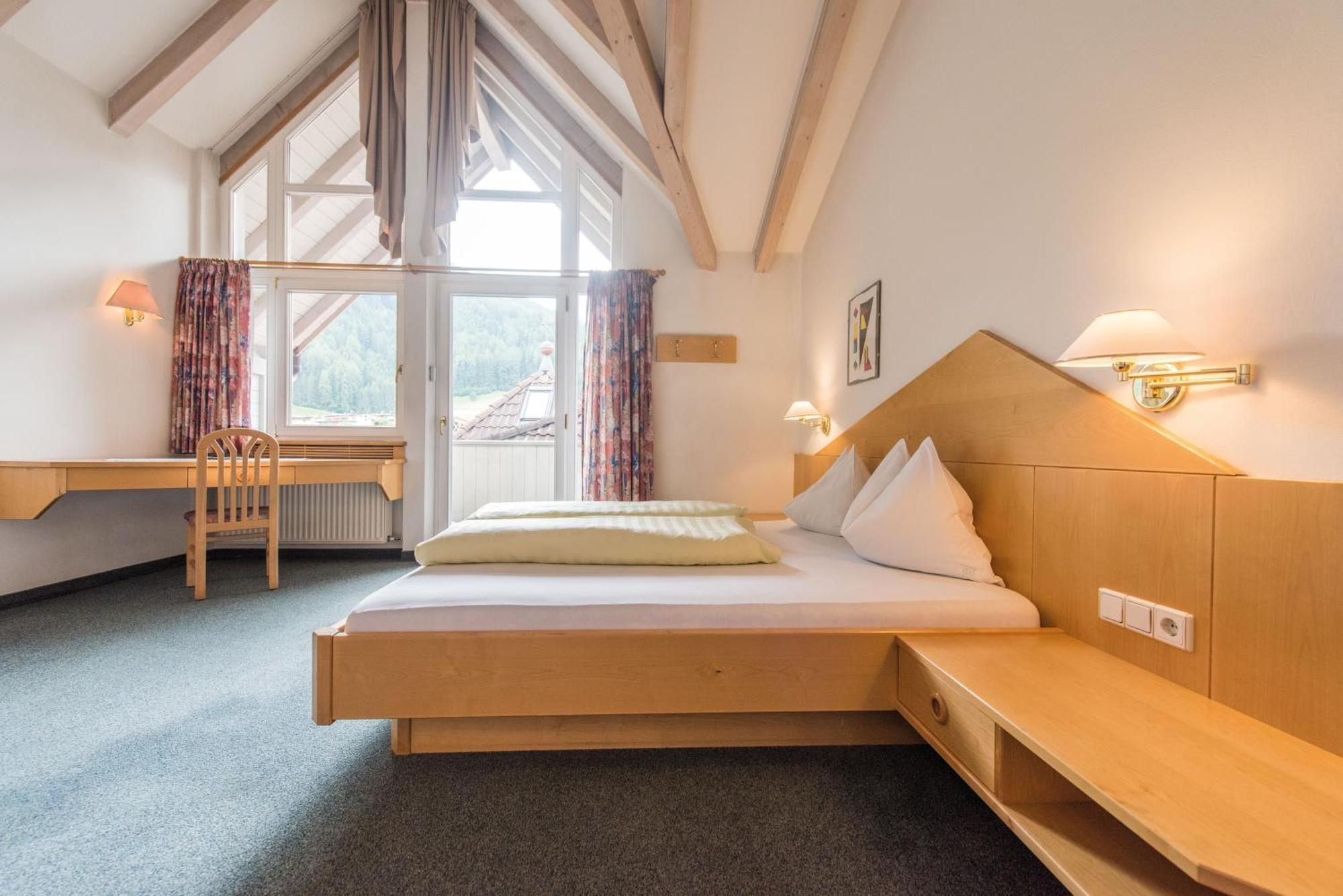 Economy Single Room