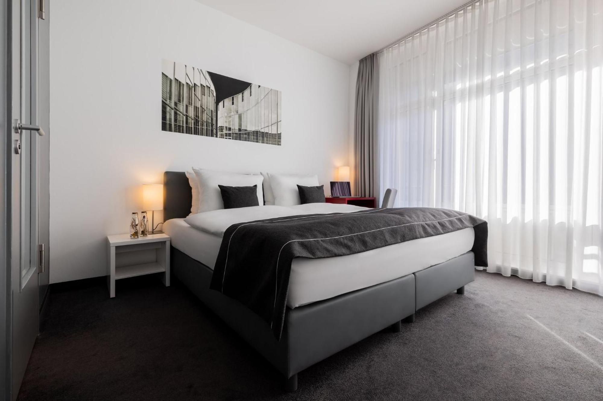 Standard Queen Room,1681720588:JPEG