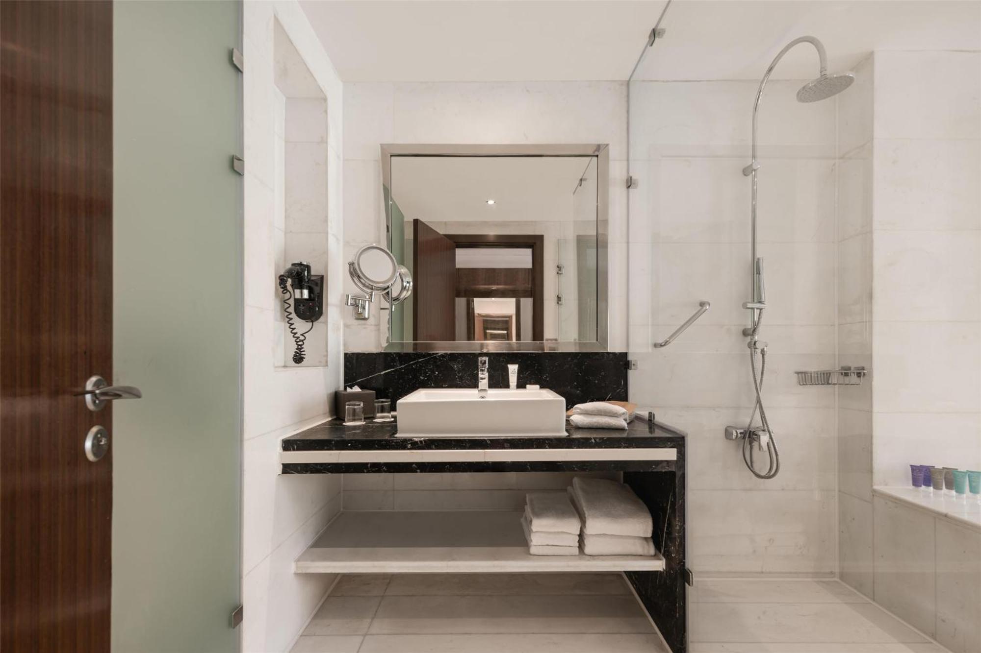 Deluxe Club Room