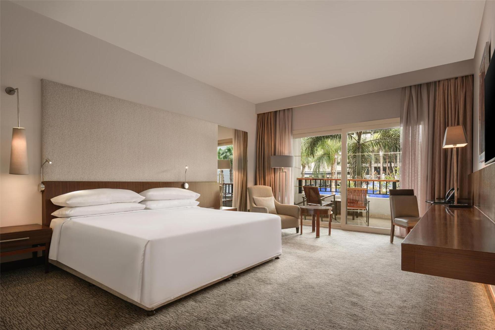Deluxe Club Room