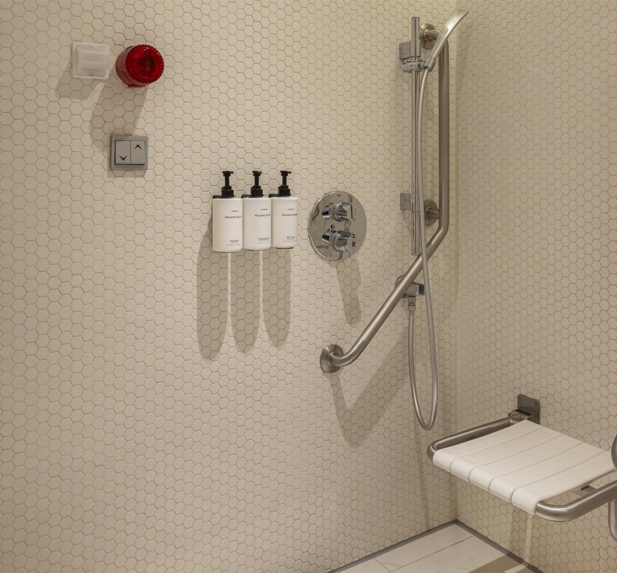 Deluxe Kamer met een Kingsize Bed - Rolstoeltoegankelijk