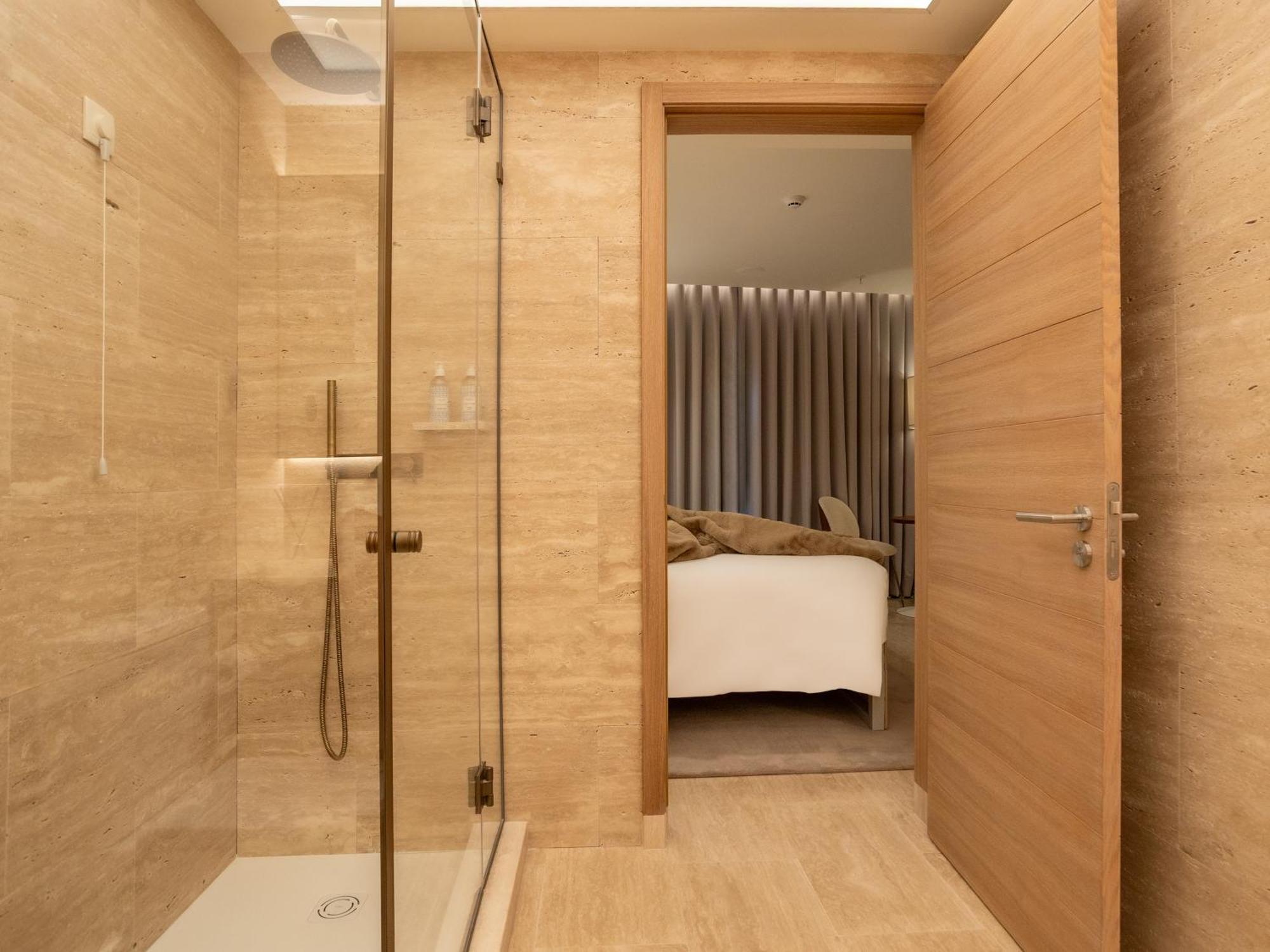 Contemporary Suite Balcony