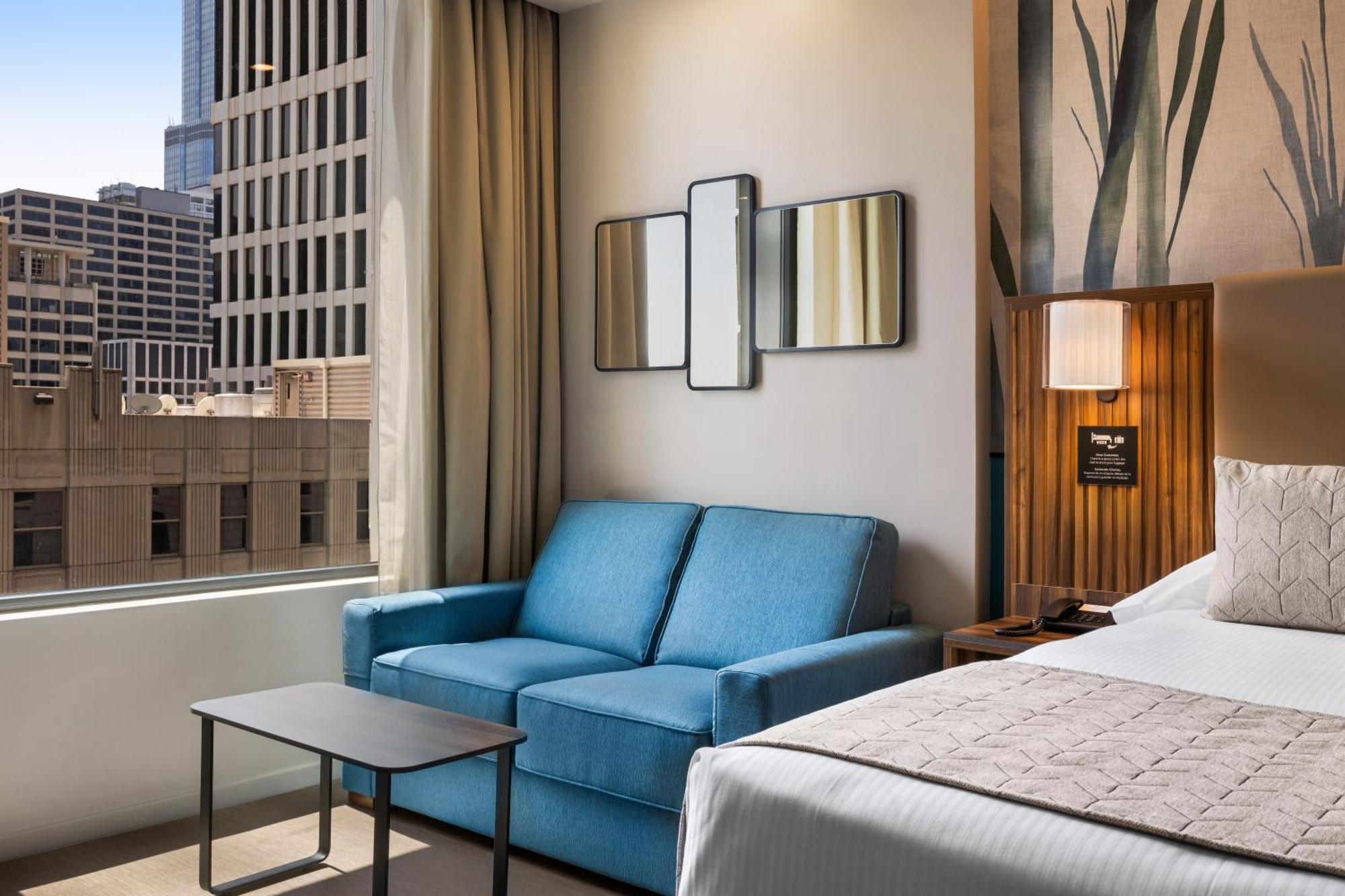 Deluxe Family King Room