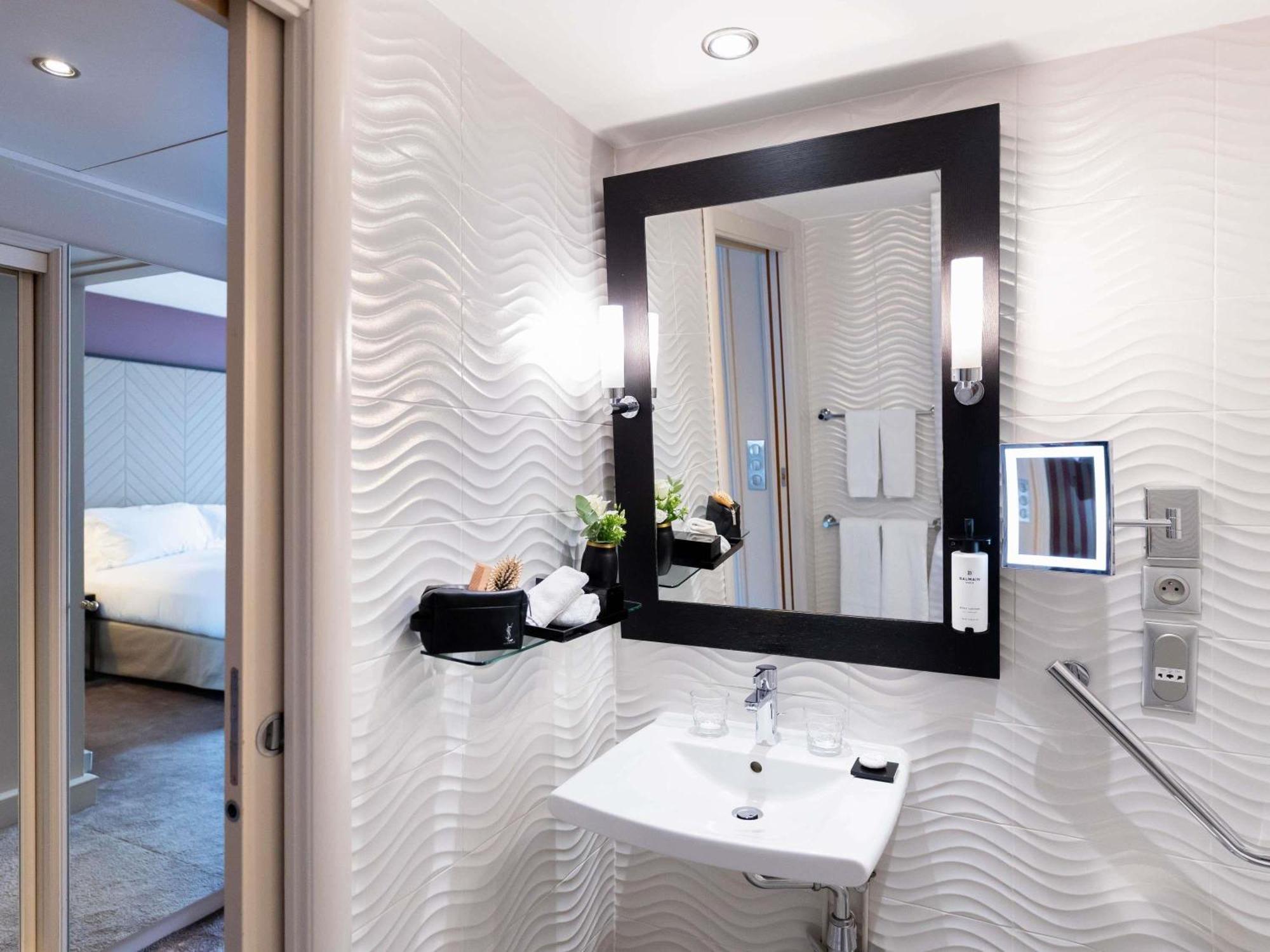 Accessible Luxury Room One King Bed View