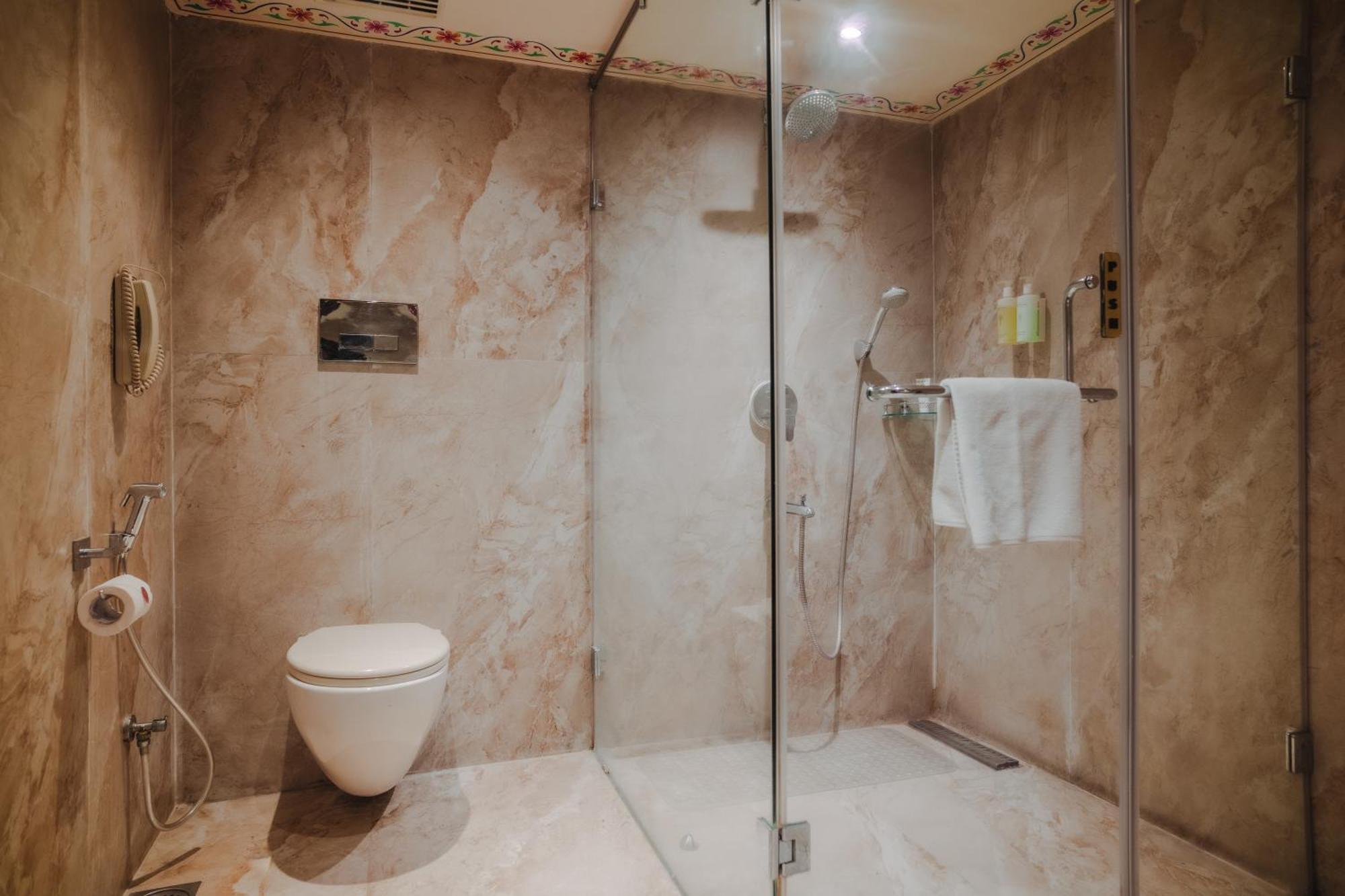 Deluxe Double Room,1719993554:JPEG