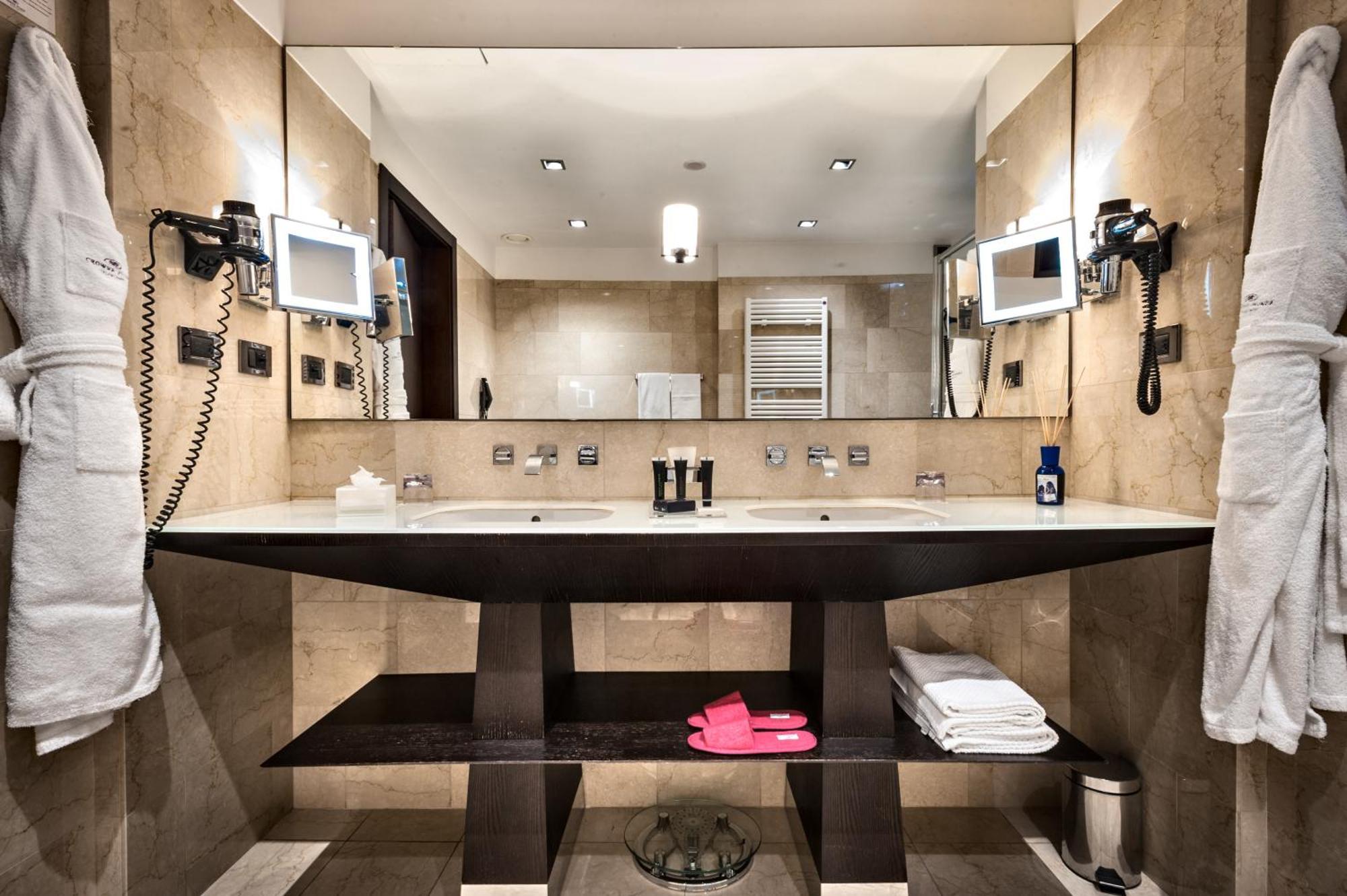 Premium King Room with Balcony