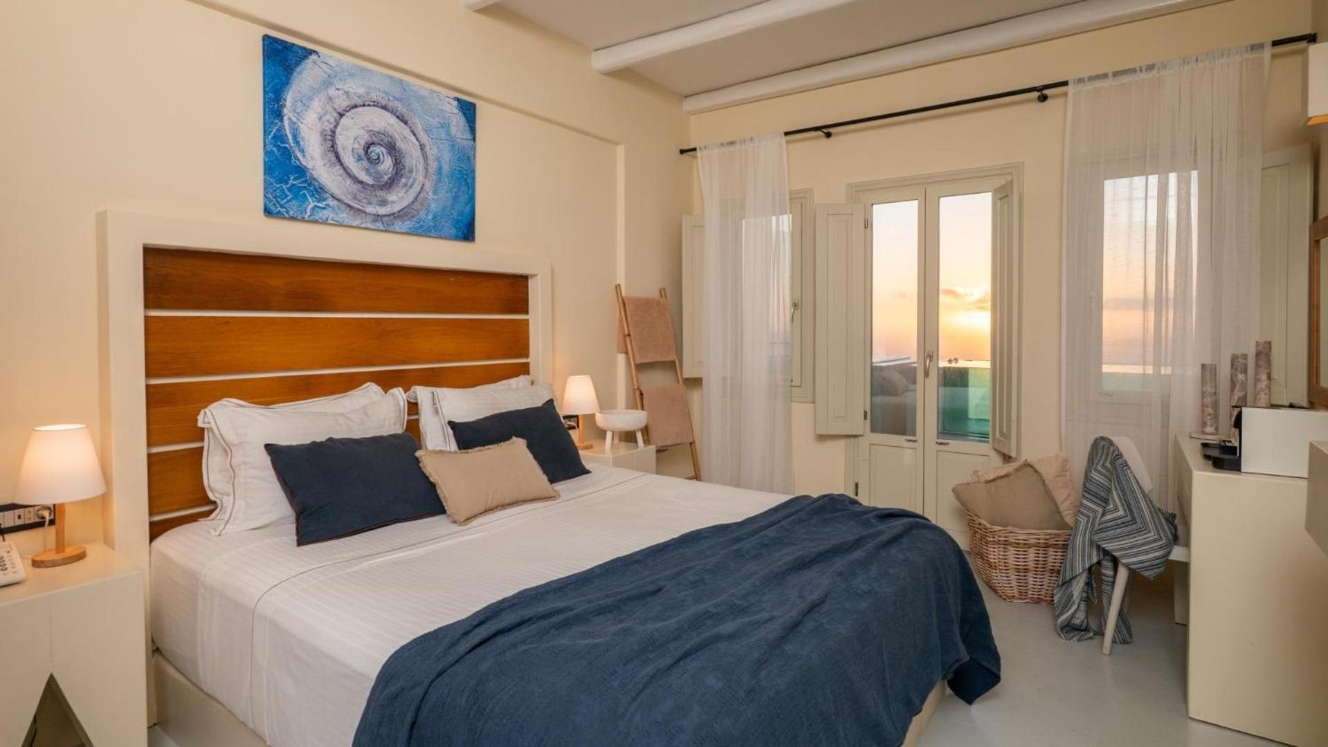Suite Sunset Crystal con Vasca Idromassaggio e Vista Caldera