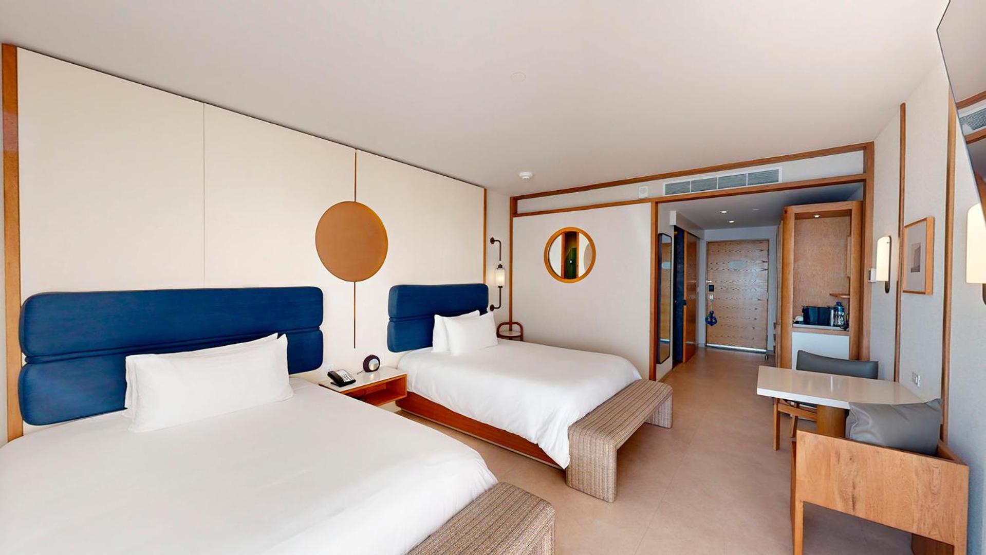 Oceanfront Two Queen Beds