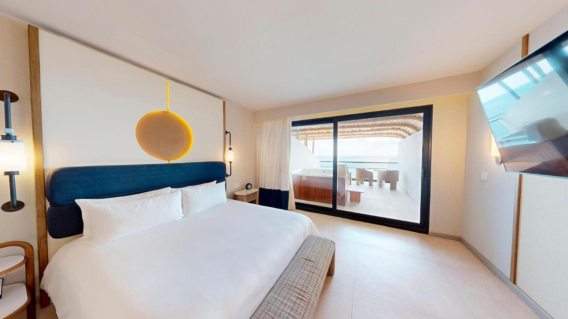Oceanfront F&F Suite