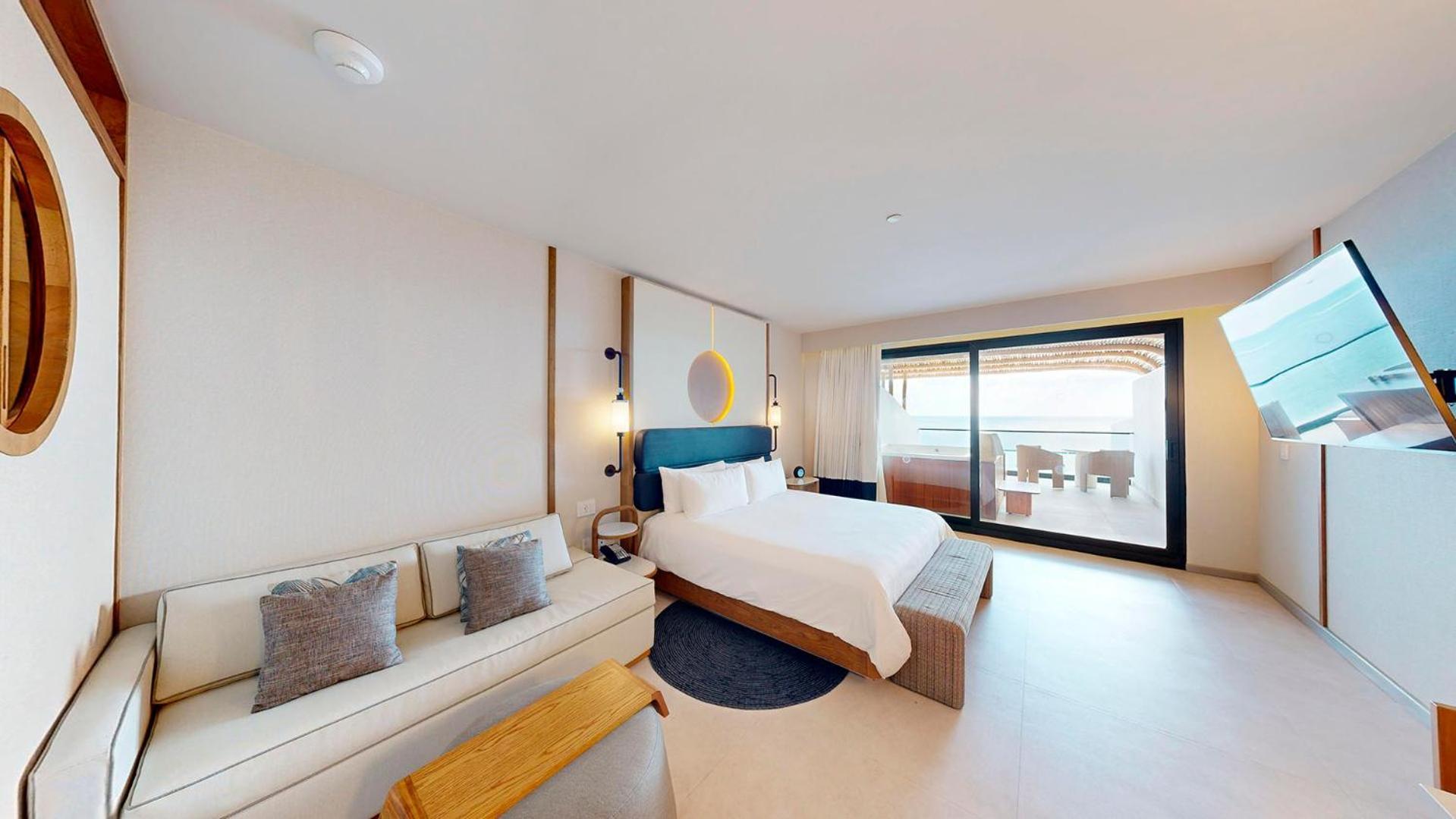 Oceanfront F&F Suite