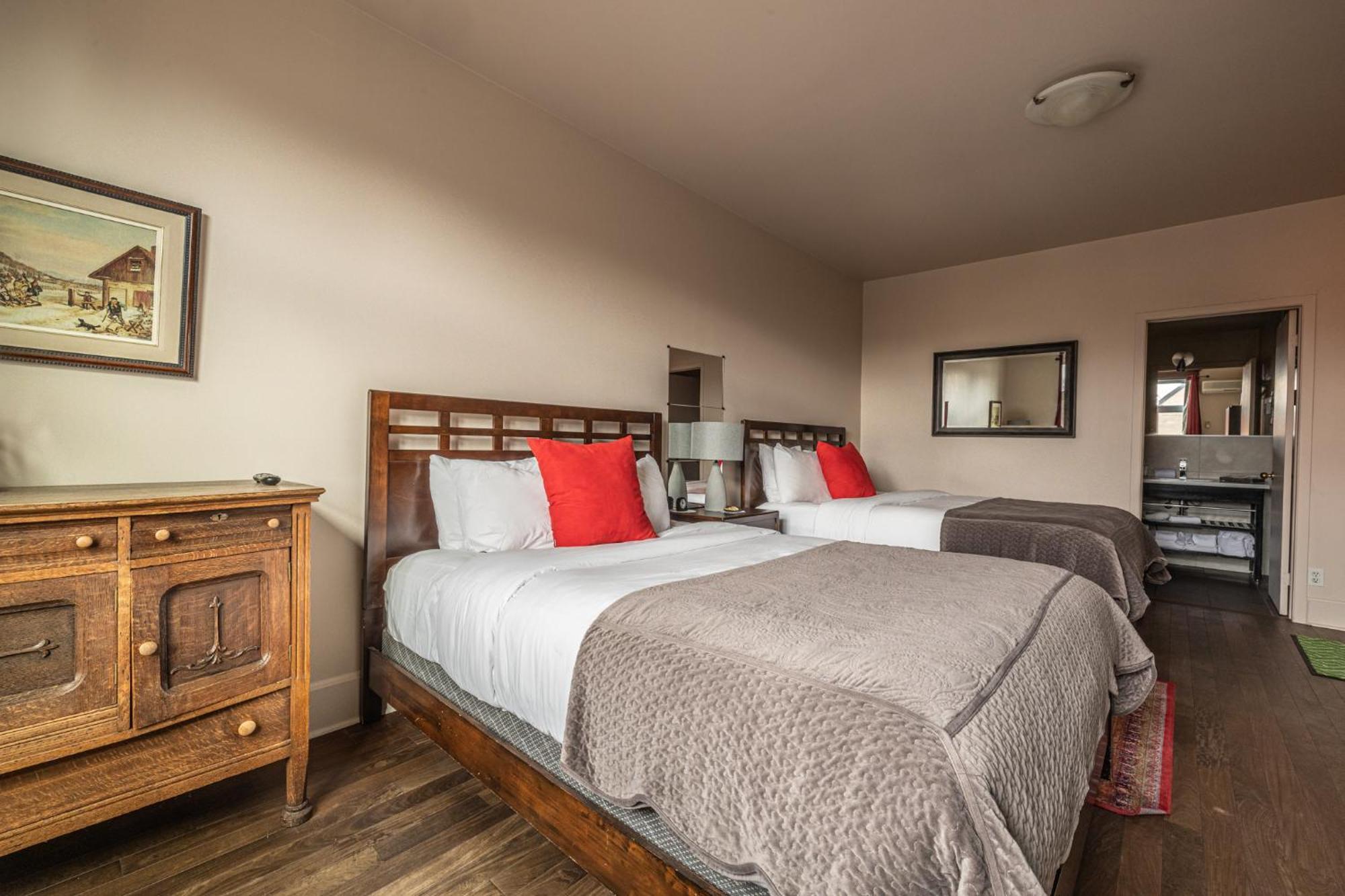 Double Bedroom #2,1746848794:JPEG