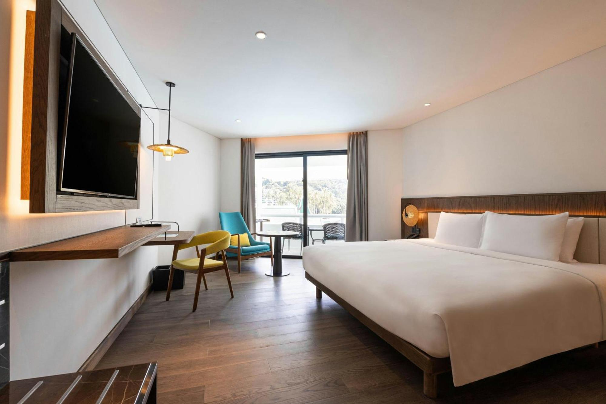 Premium Room 1 King bed