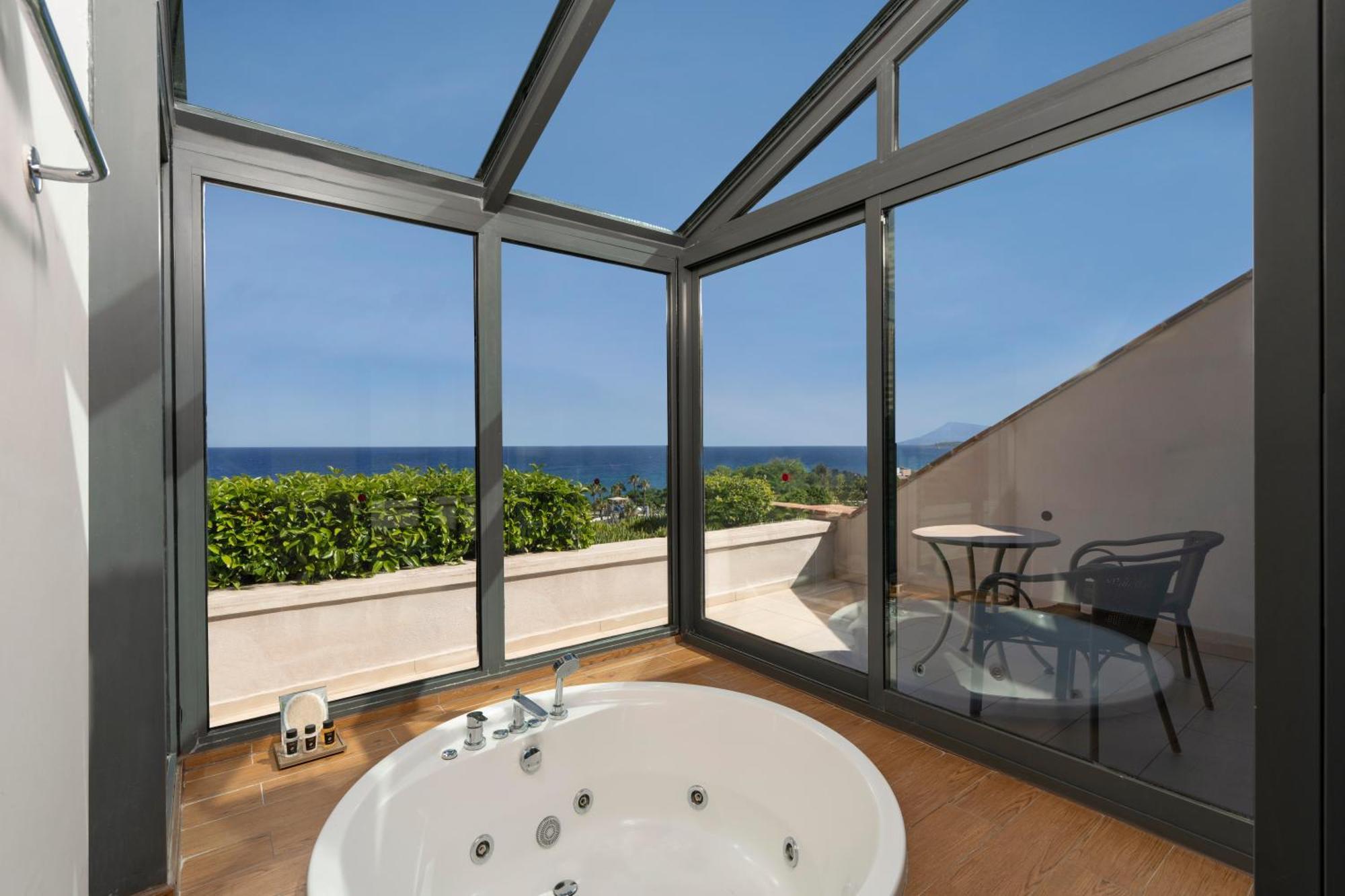 Suite Spa Bath