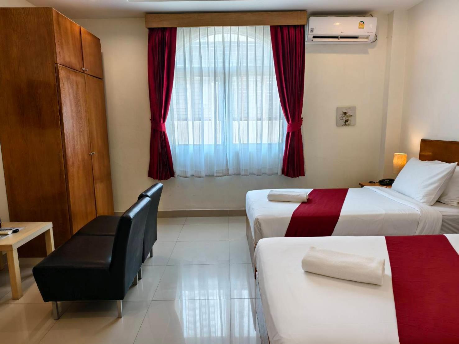 Deluxe Twin Room