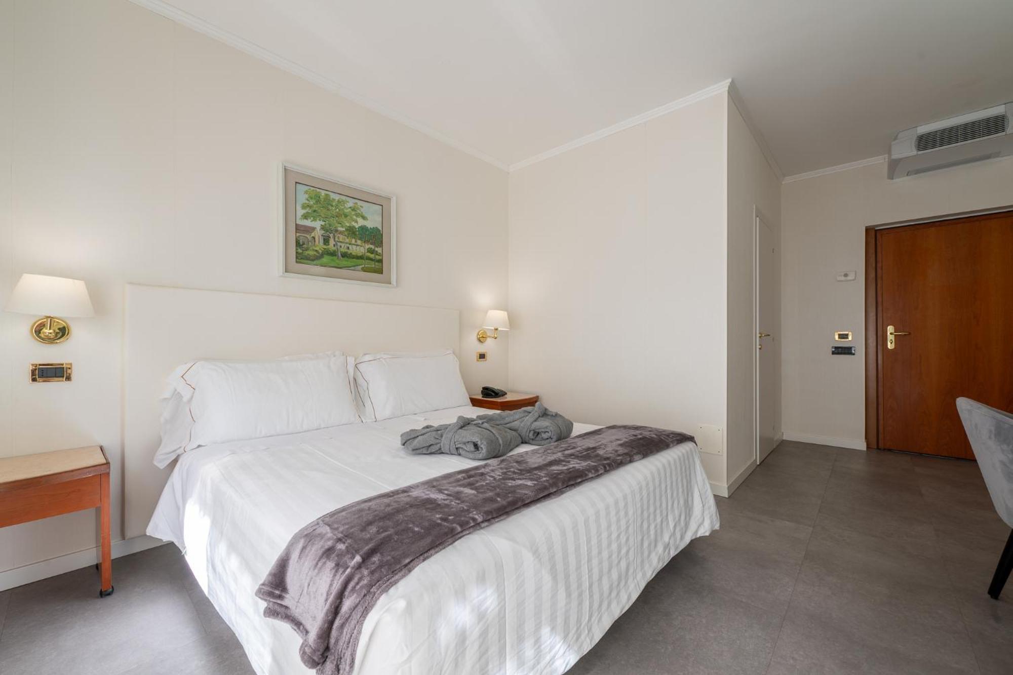 Double or Twin Room with Pool View