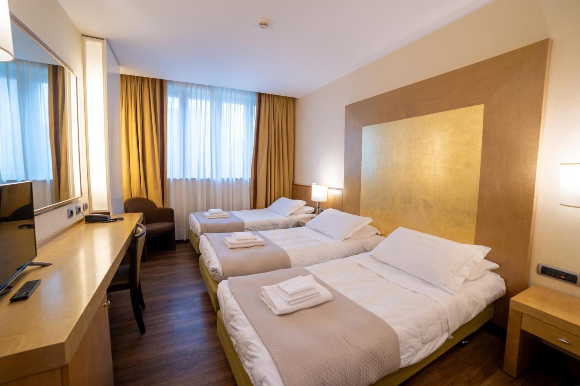 Triple Room,1765573012:JPEG