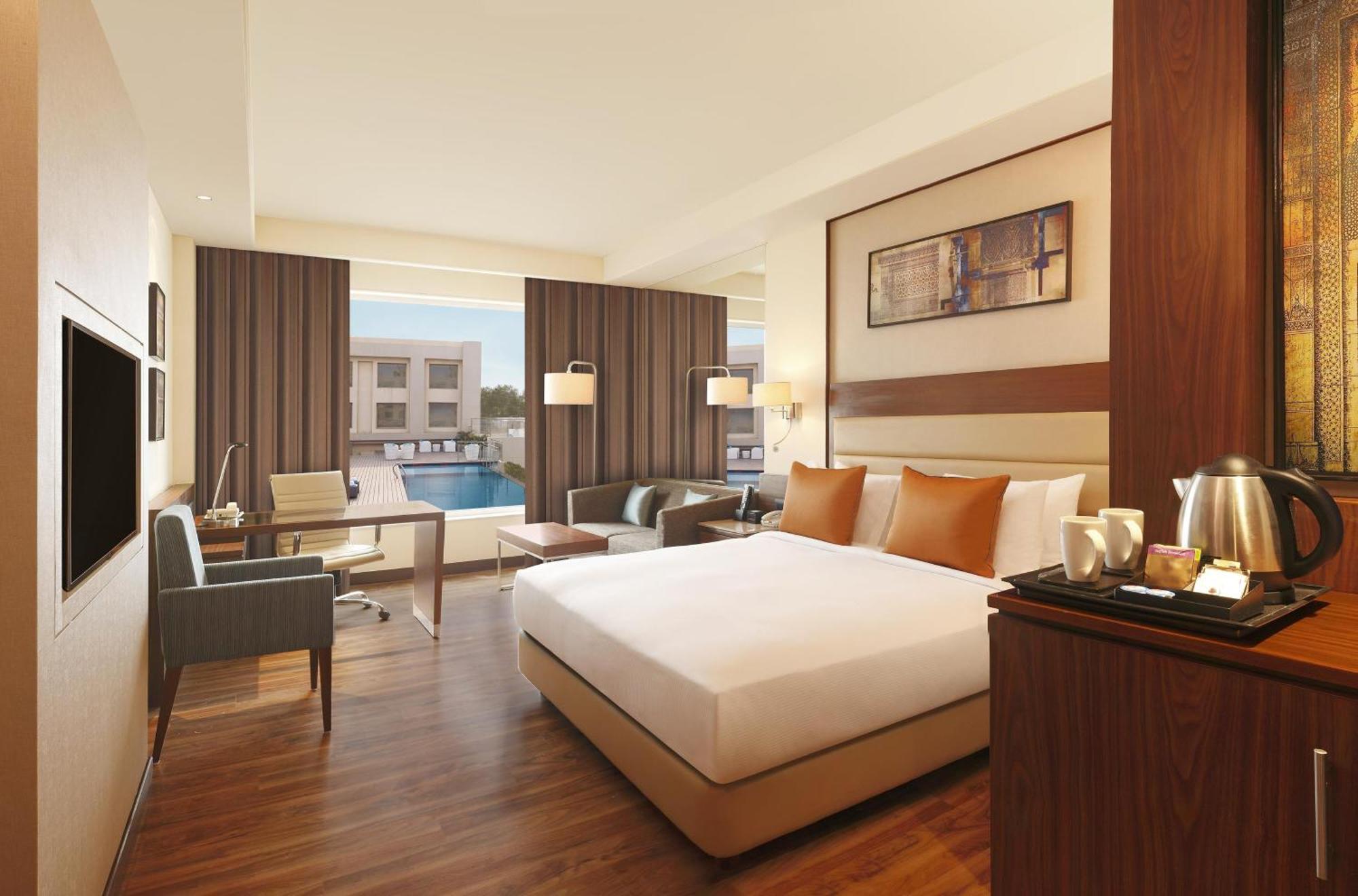 King Room Pool View