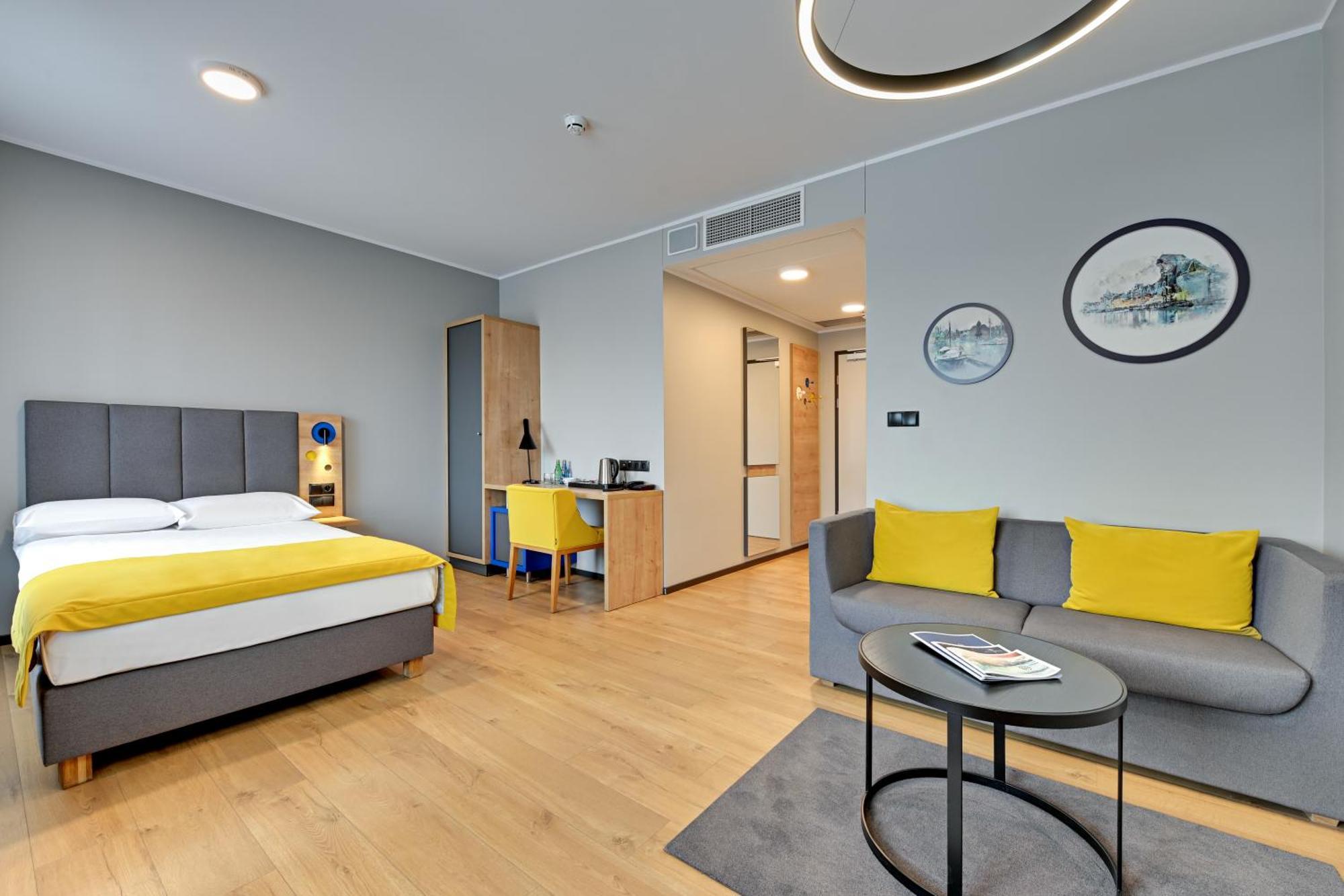 Single Room,1765956456:JPEG