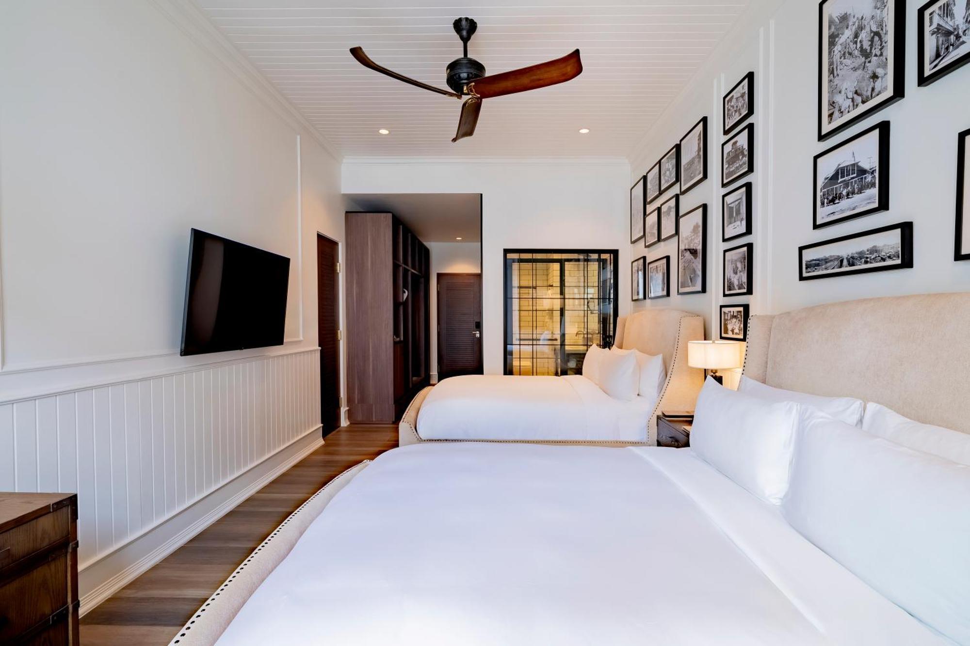 Queen Room with Two Queen Beds and View