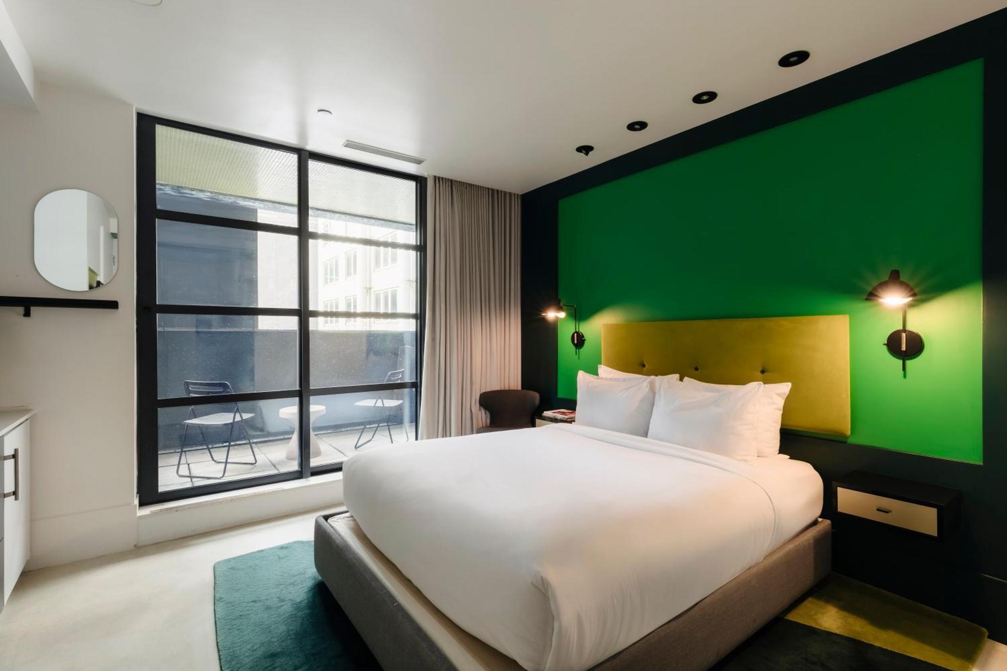 Standard Queen Room Terrace