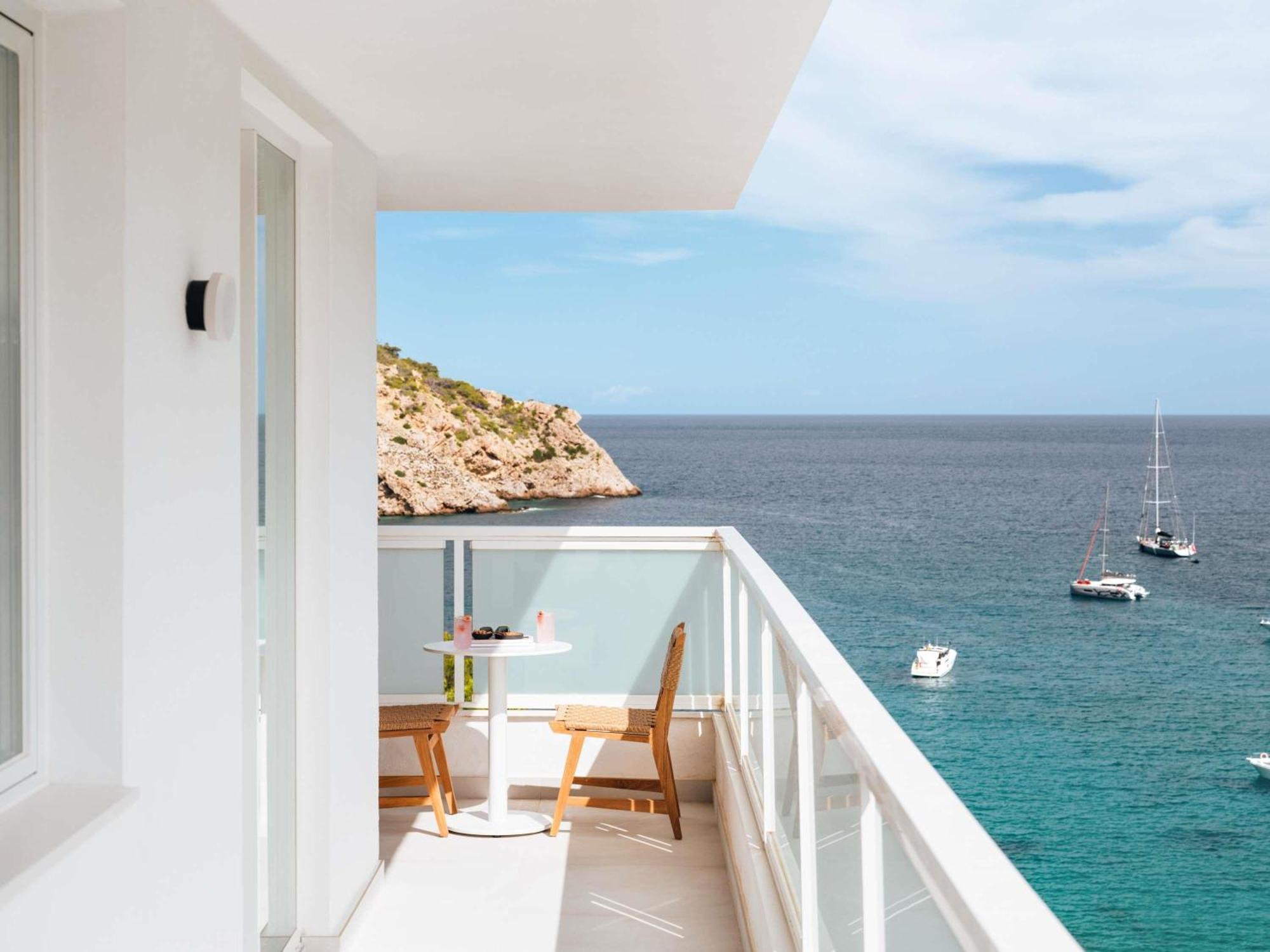 Panoramic Suite with Sea View