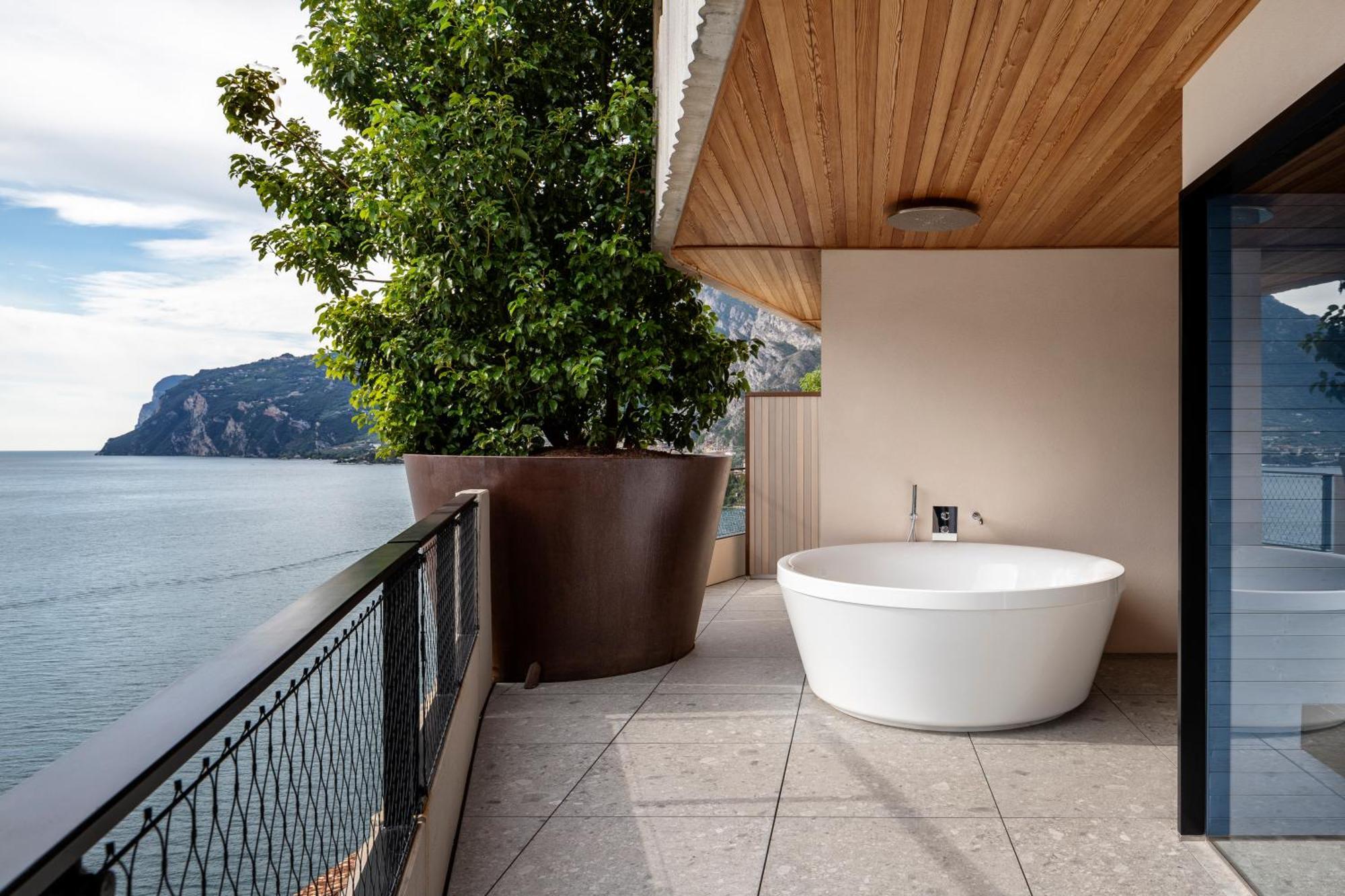 Suite private Spa Lake View,1773711118:JPEG
