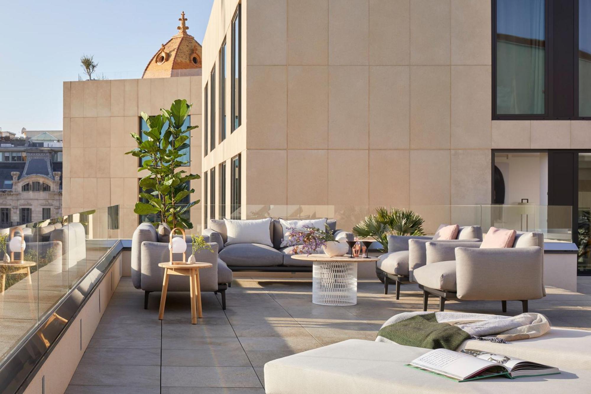 Studio ME Suite mit Terrasse mit Whirlpool und Blick auf die Stadt