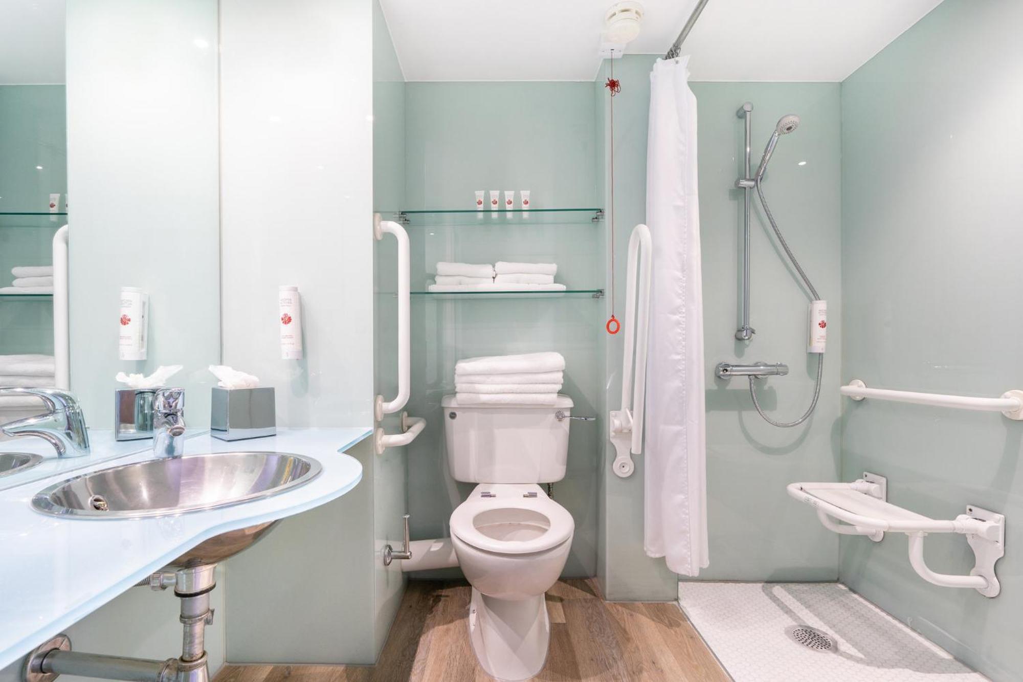 Habitación Estándar con dos camas individuales, adaptada para movilidad reducida