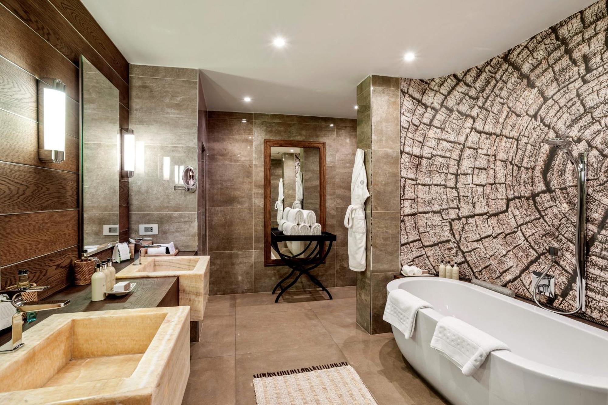 Two-Bedroom Presidential Suite